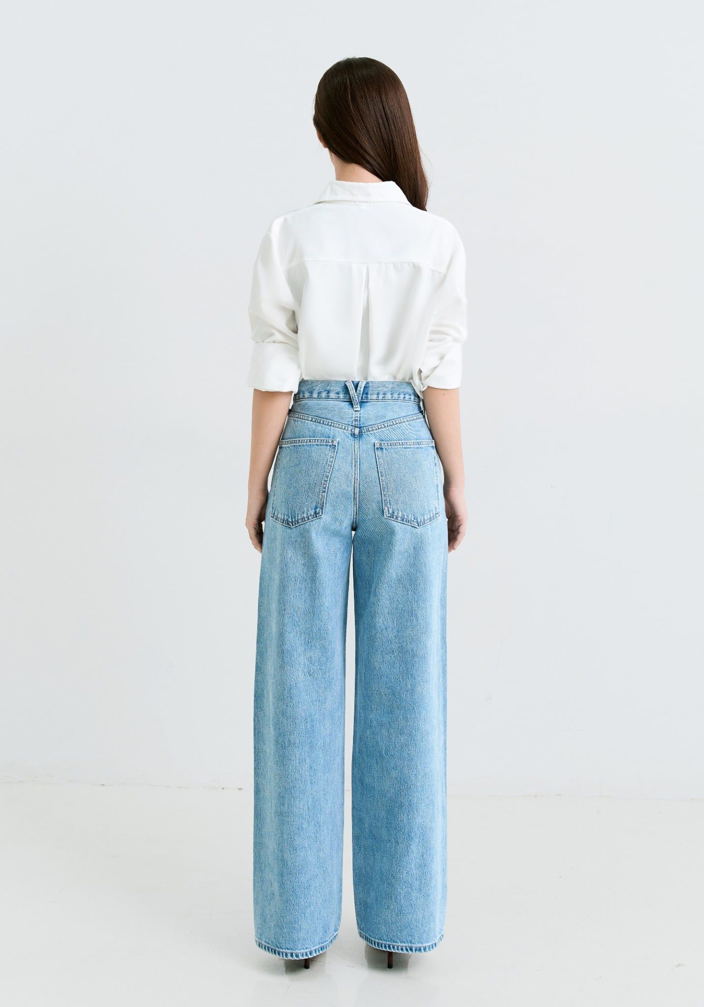 QUẦN DÀI NỮ DENIM DÁNG RELAX CROP XANH SÁNG - 225WD2080B1