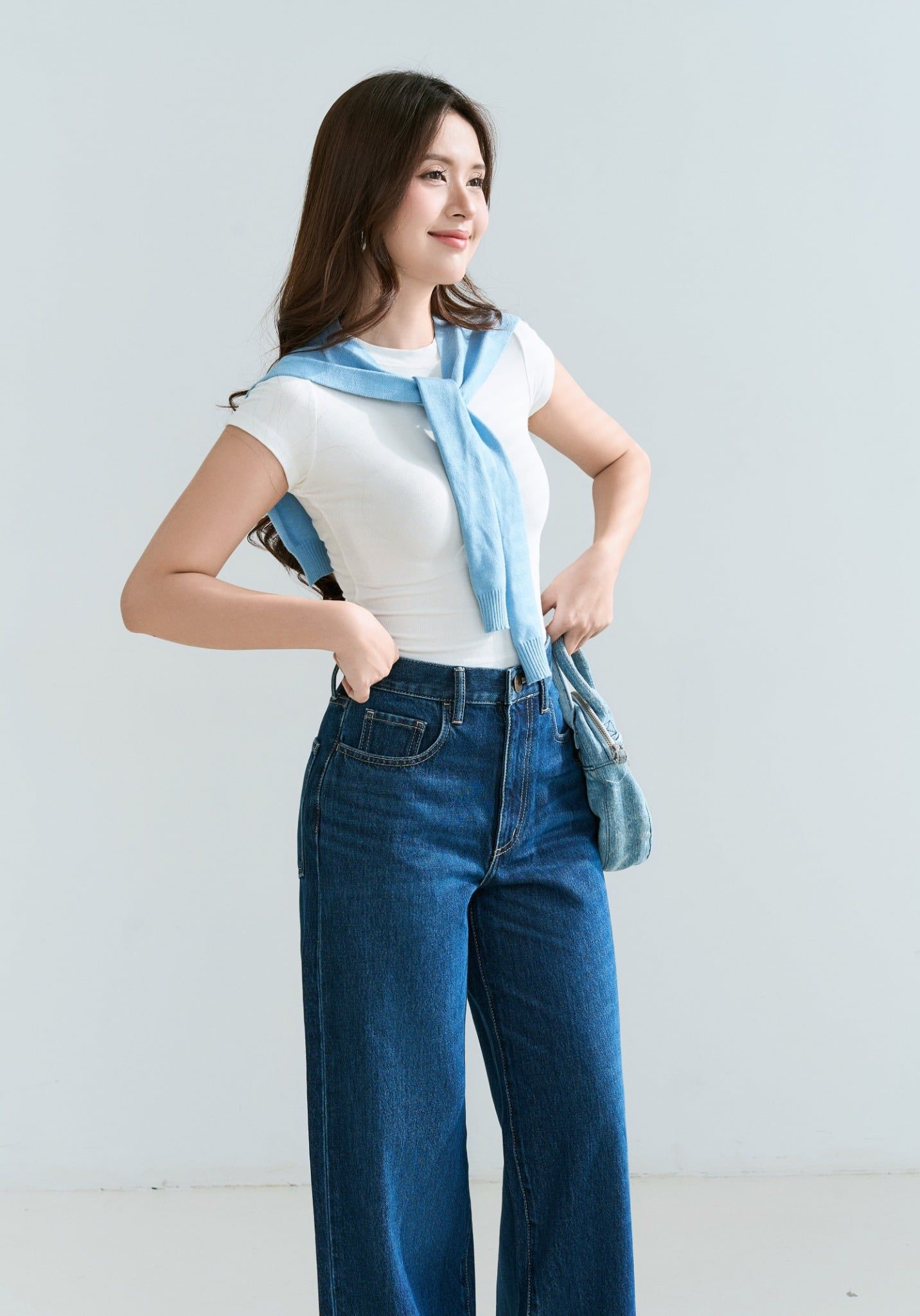 QUẦN DÀI NỮ DENIM DÁNG RELAX CROP XANH ĐẬM - 225WD2080B1