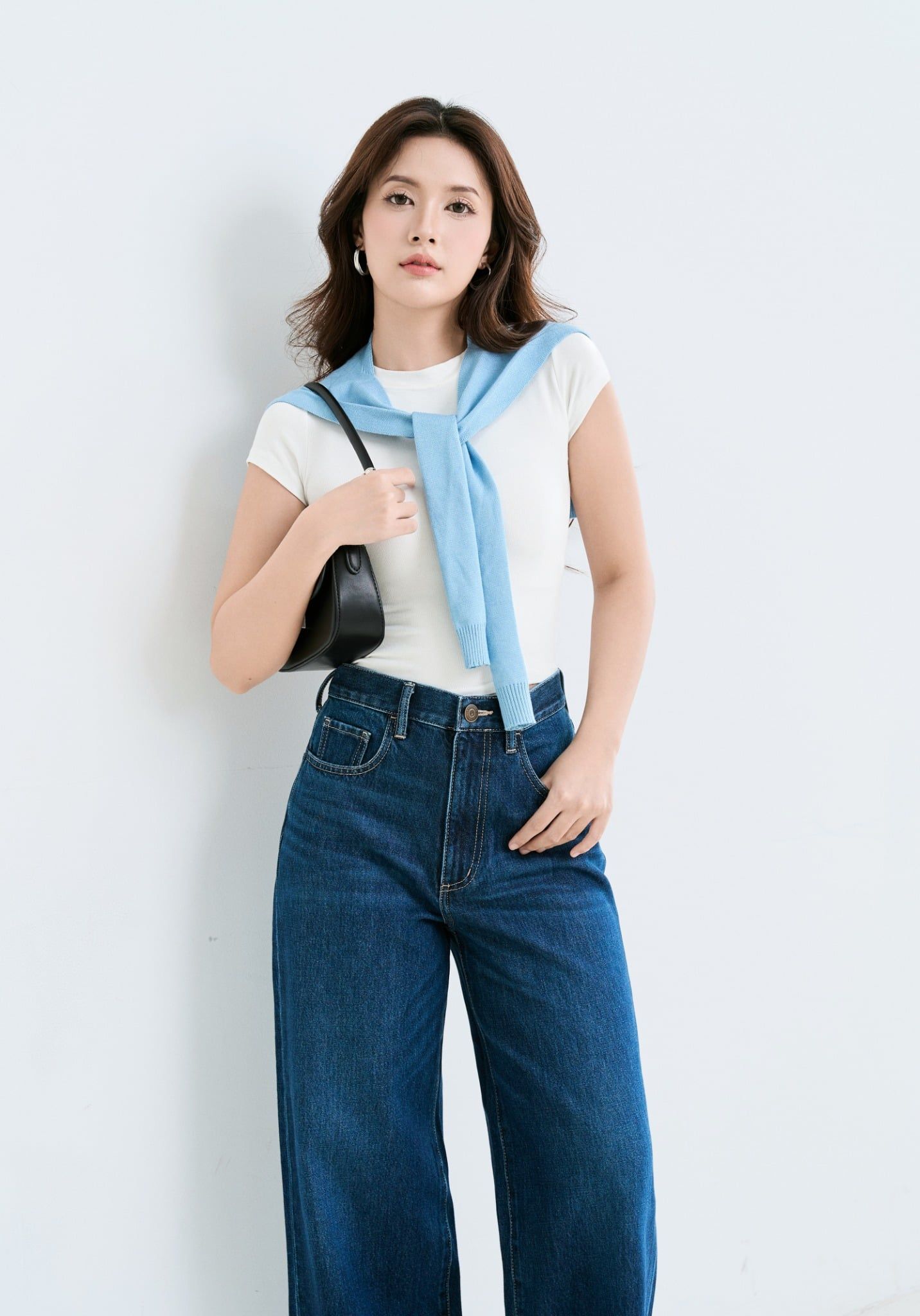 QUẦN DÀI NỮ DENIM DÁNG RELAX CROP XANH ĐẬM - 225WD2080B1