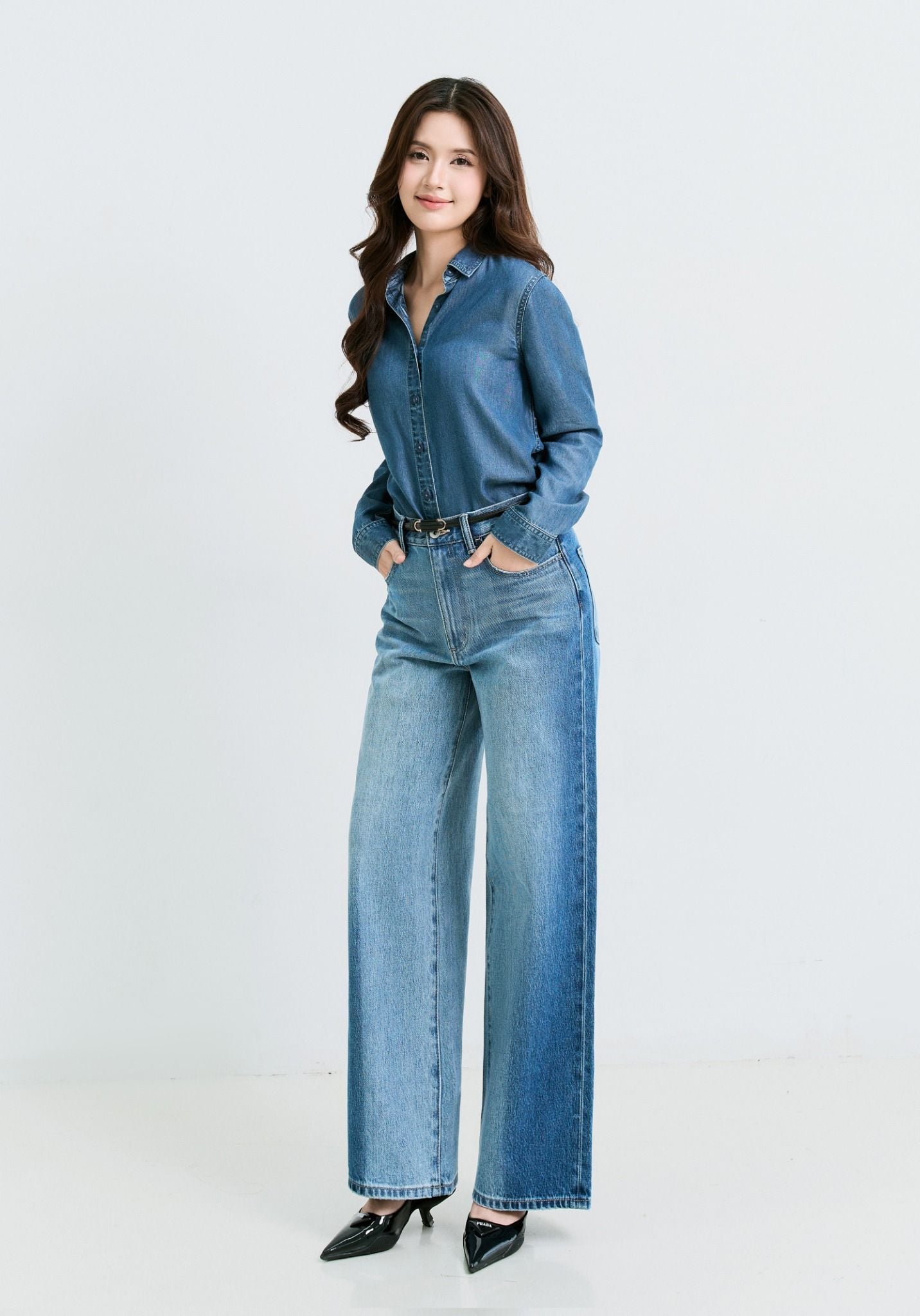 QUẦN DÀI NỮ DENIM DÁNG RELAX CROP LASER 2 MÀU - 225WD2080F2