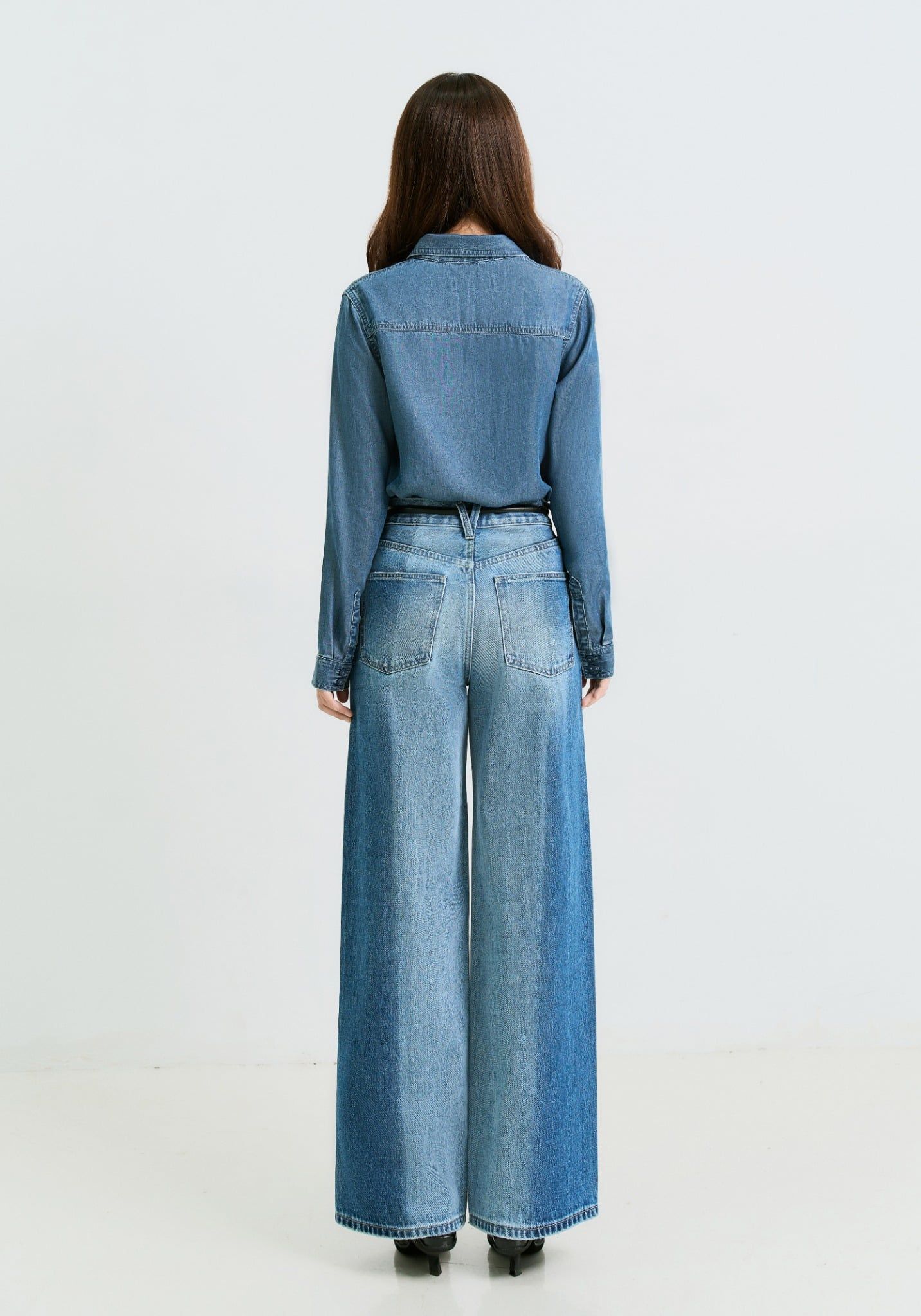 QUẦN DÀI NỮ DENIM DÁNG RELAX CROP LASER 2 MÀU - 225WD2080F2