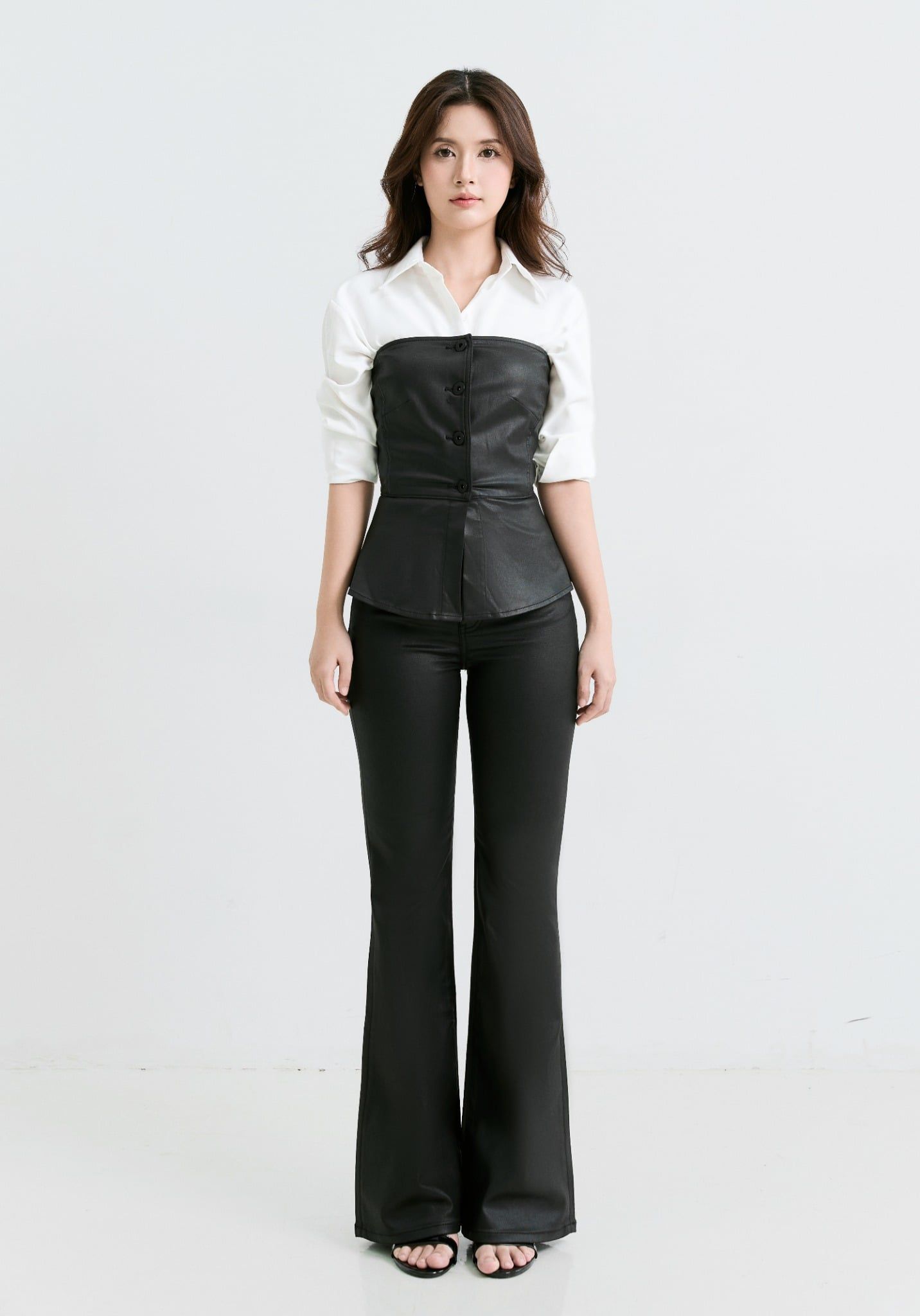 QUẦN DÀI NỮ DENIM COATING ĐEN FORM FLARED - 225WD2084B1