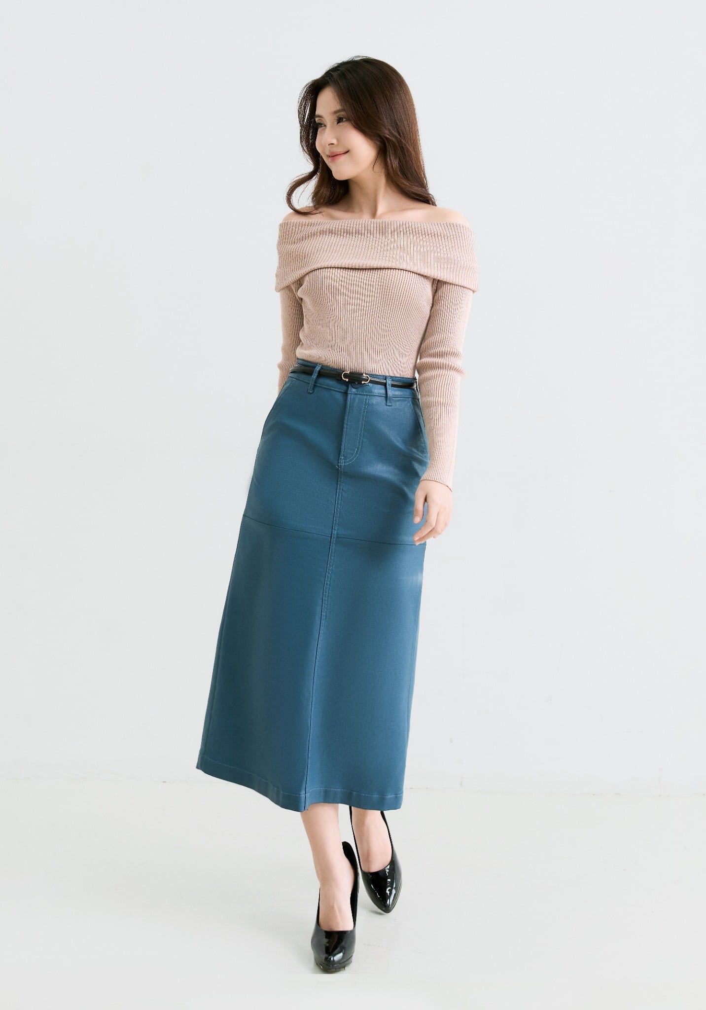 VÁY NỮ DENIM COATING XANH FORM MIDI - 225WD2116F1