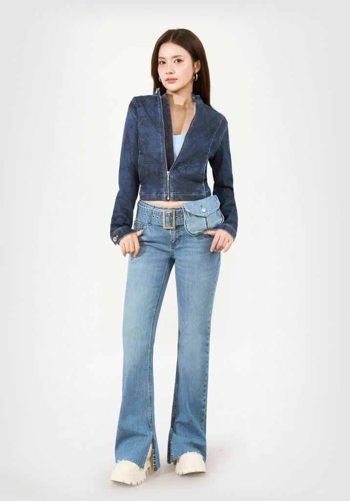 QUẦN JEANS DÁNG FLARE MÀU XANH SÁNG, LƯNG TO, CẠP THẤP - 126WD1084F1