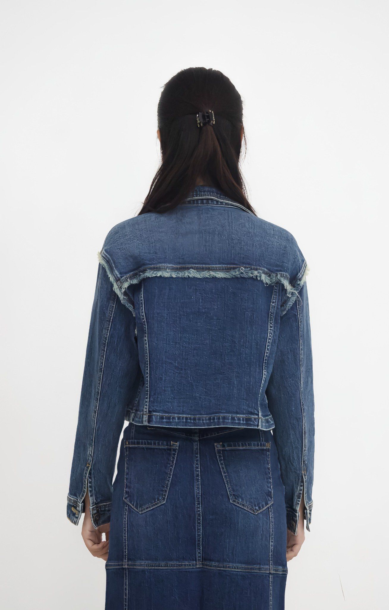 ÁO KHOÁC NỮ DENIM DARK BLUE  FORM CROP - 224WD1044F1