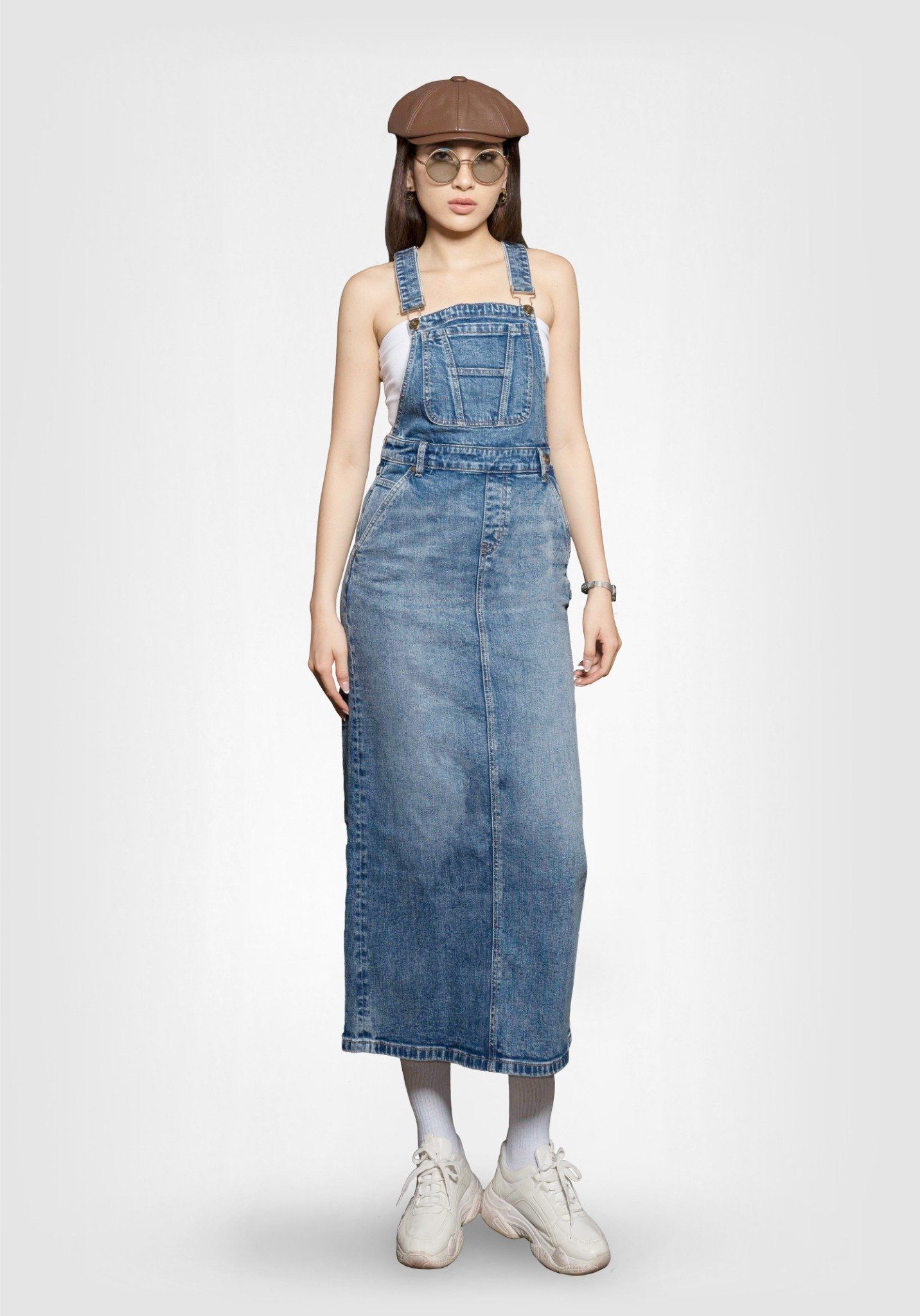 Váy Yếm Suông Dài Xẻ Thân Sau Màu Xanh Nhạt - Long Denim Pinafore Dress Light Blue - 124WD1132B1