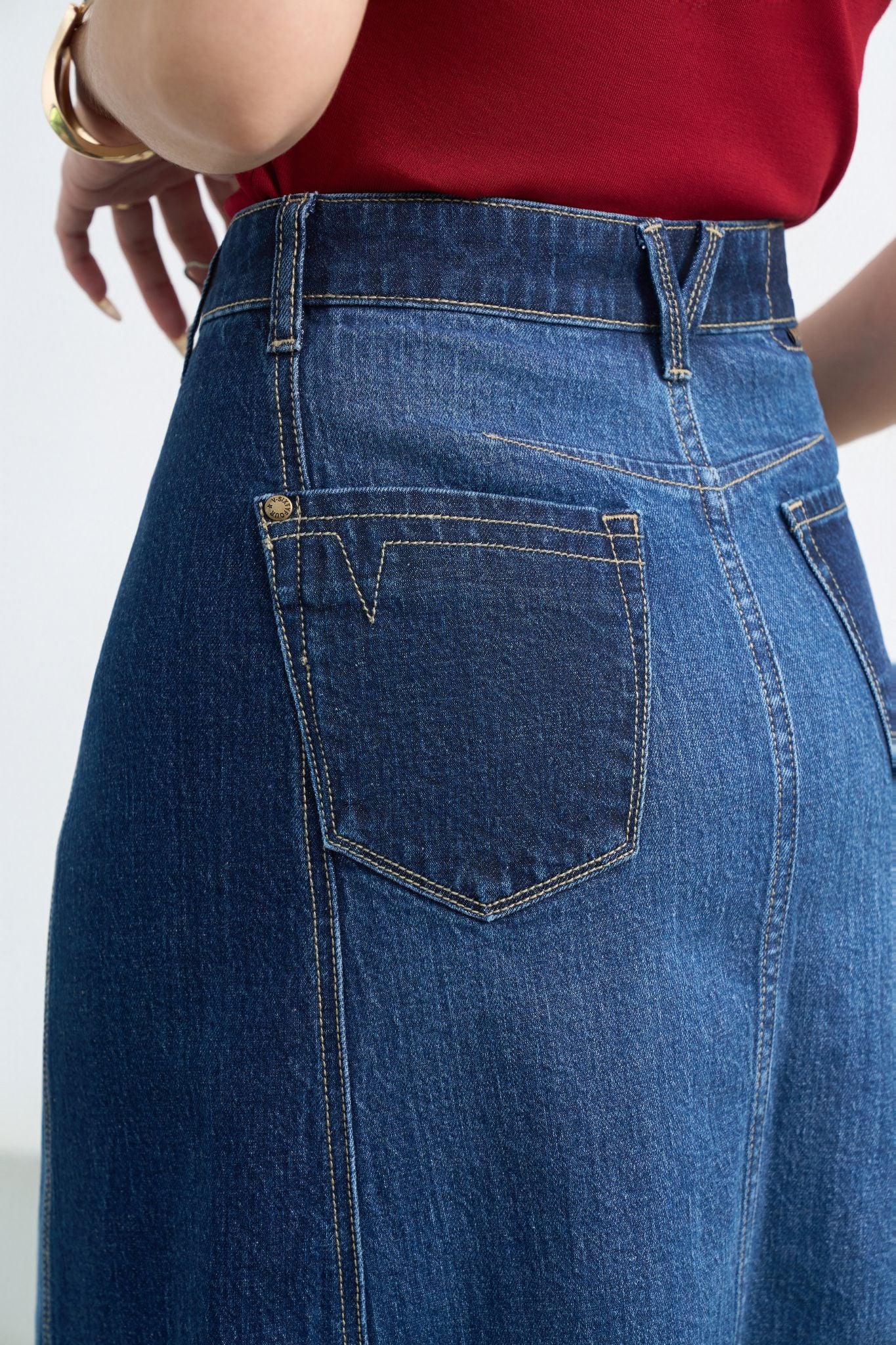 CHÂN VÁY DENIM NỮ V-SIXTYFOUR DÁNG CHỮ A LASER SỌC DỌC - 126WD2113F1
