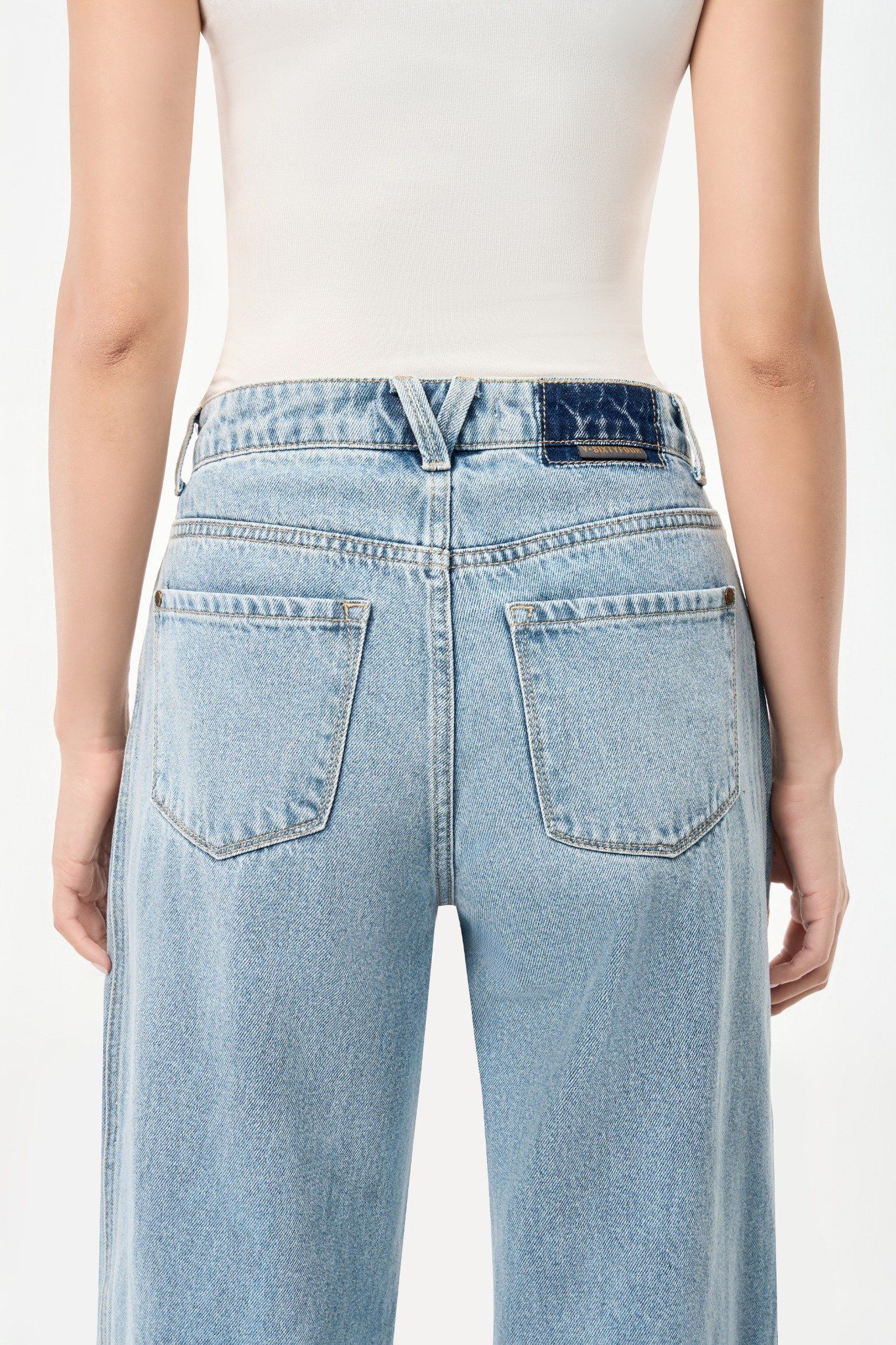QUẦN DÀI NỮ DENIM LIGHT BLUE  FORM WIDELEG - 125WD1085F5