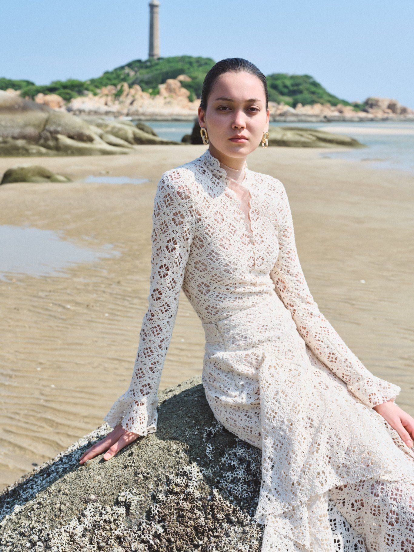 LAR LACE FLUTED SKIRT