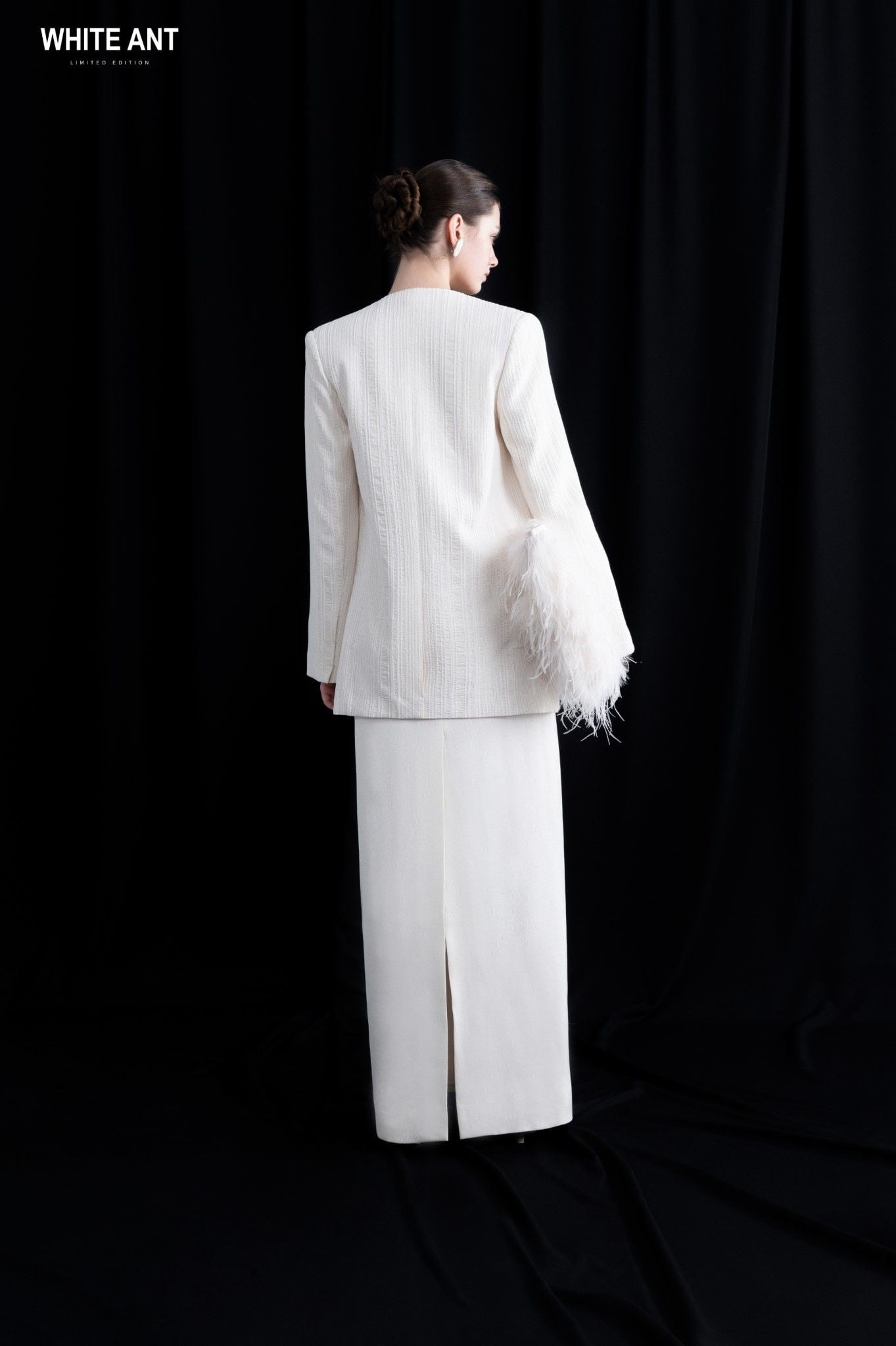 PERA SINGLE- BREASTED COLLARLESS BLAZER