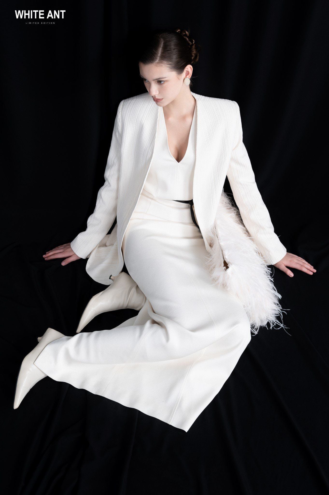 PERA SINGLE- BREASTED COLLARLESS BLAZER