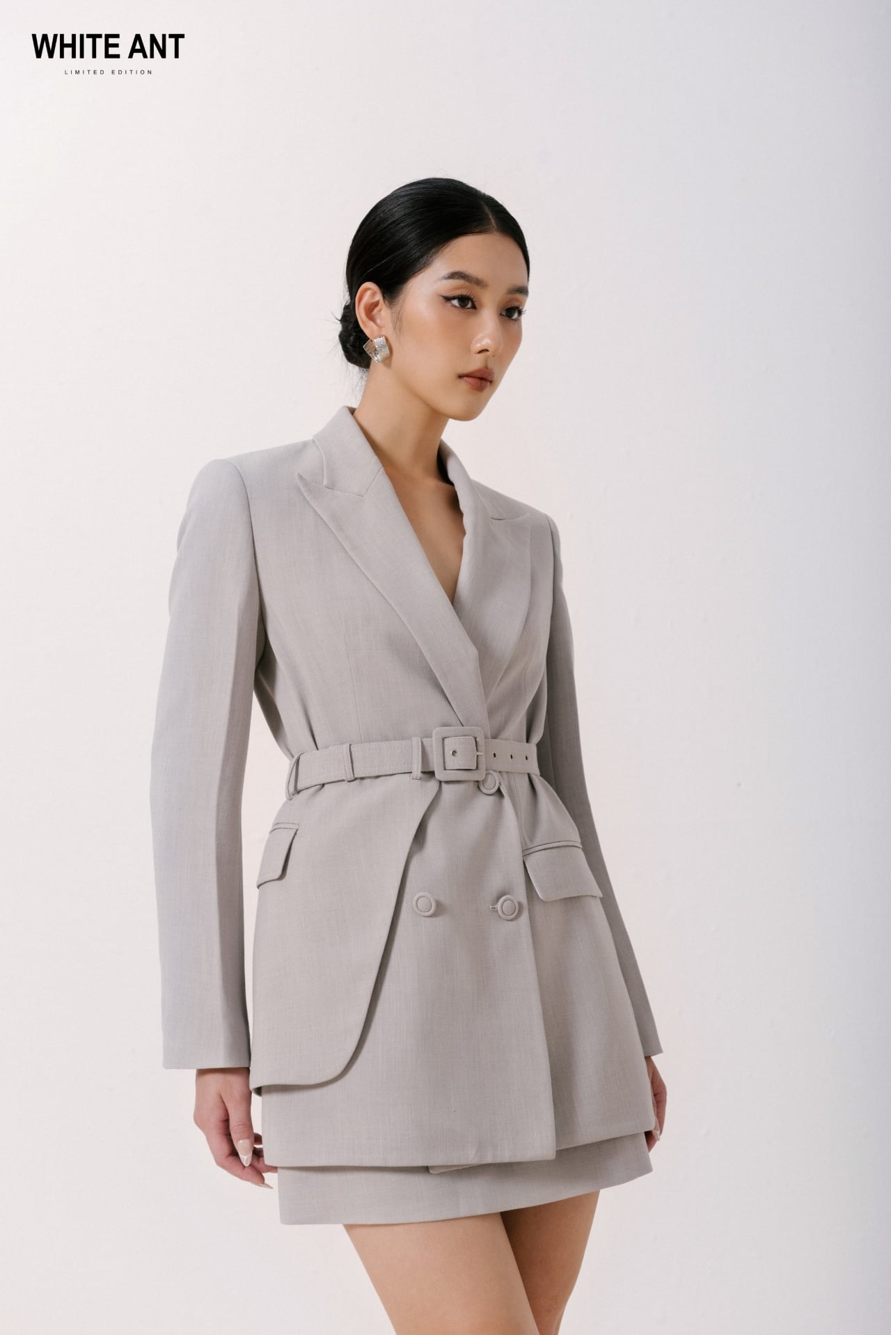  MEREDITH POINTED BLAZER 