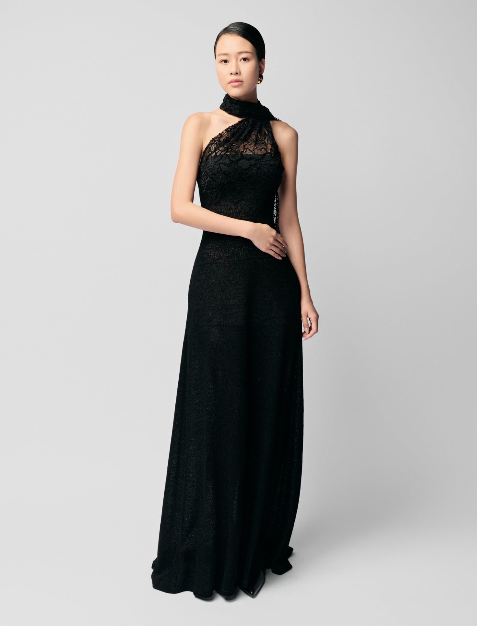 CORINNE ELEGANT LACE DRESS