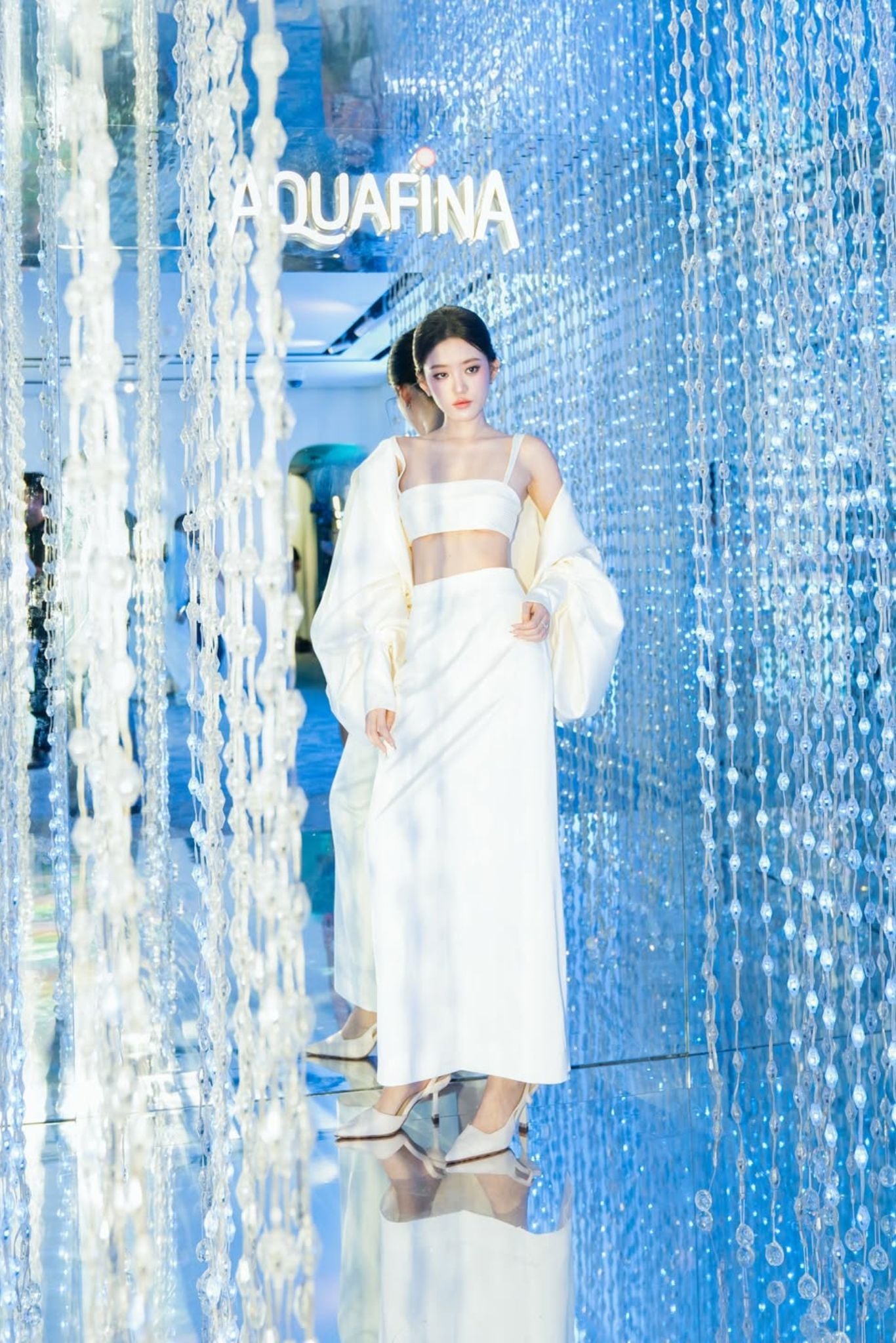  Trâm Ngô X LINRI CAPE & JAZZI TOP & HISM SKIRT 