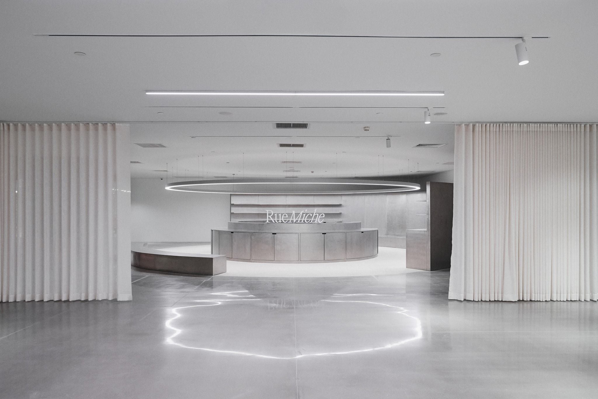 WHITE ANT RUE MICHE L'edition, 171 ĐỒNG KHỞI, TP. HỒ CHÍ MINH