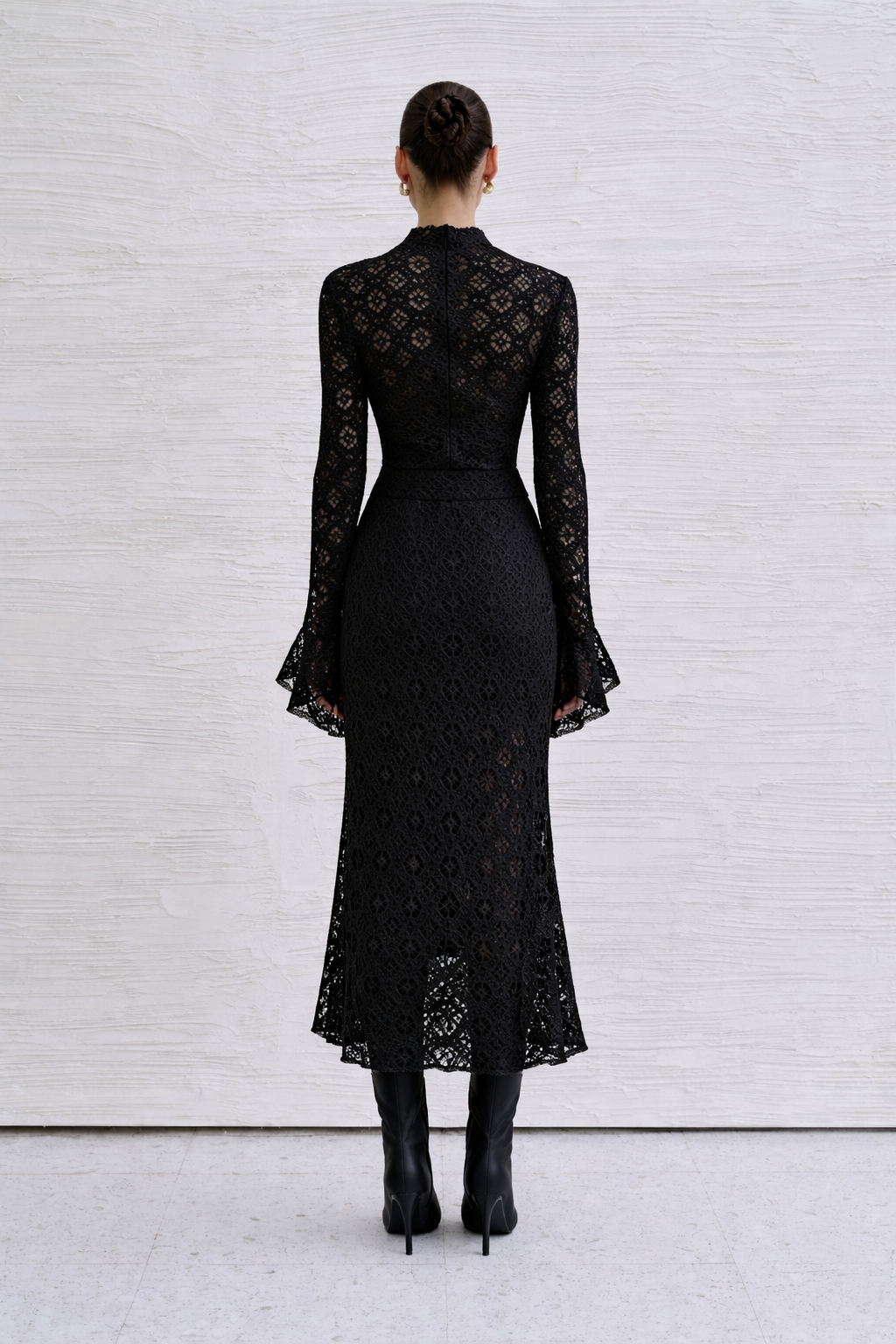 LAR LACE FLUTED SKIRT