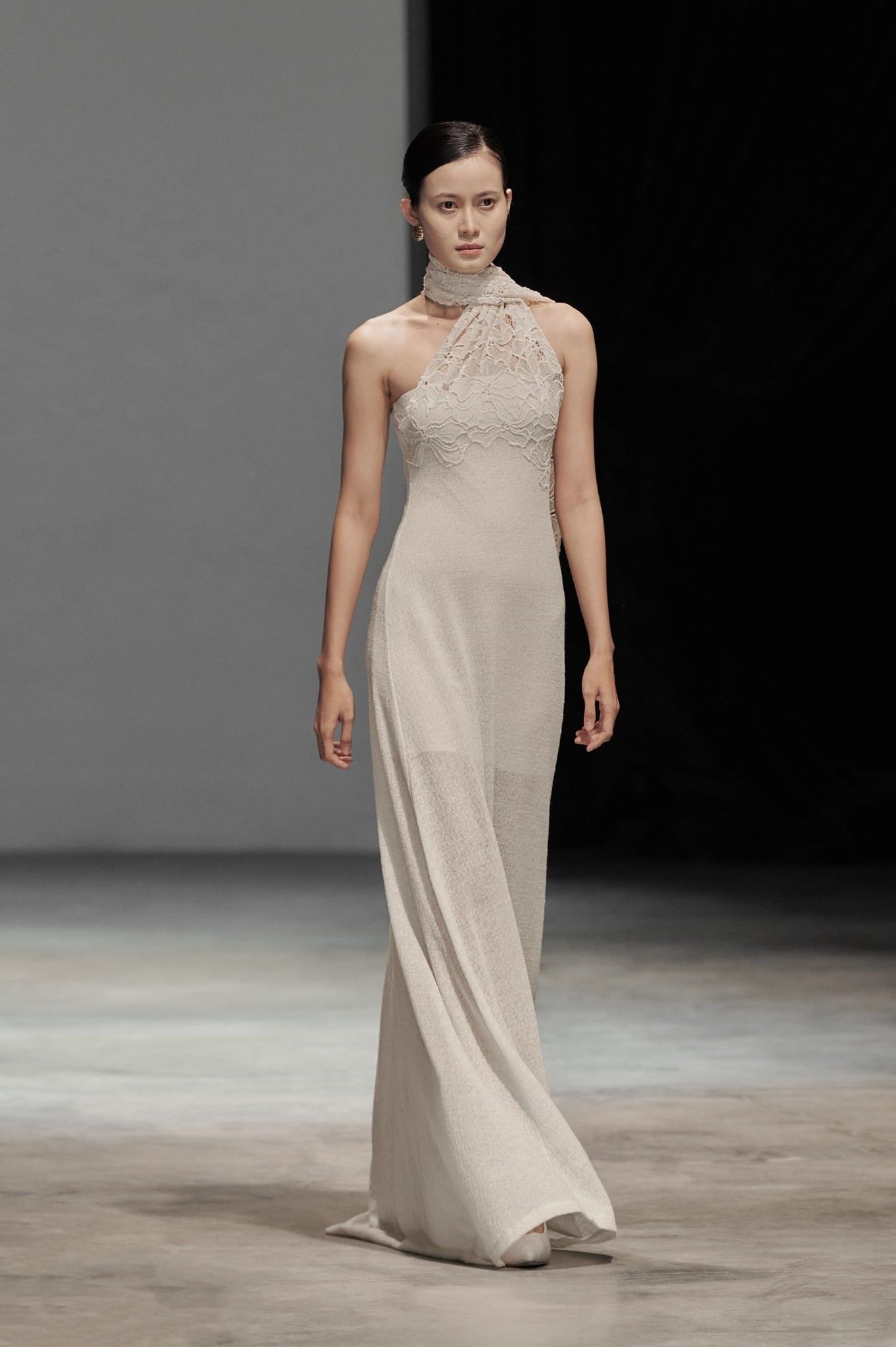 CORINNE ELEGANT LACE DRESS