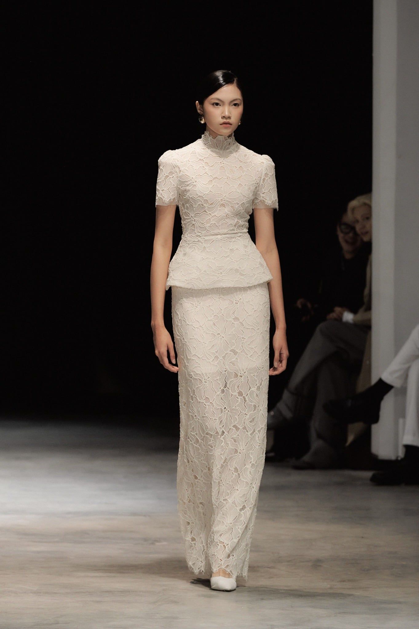 LIZZIE LACE PEPLUM TOP