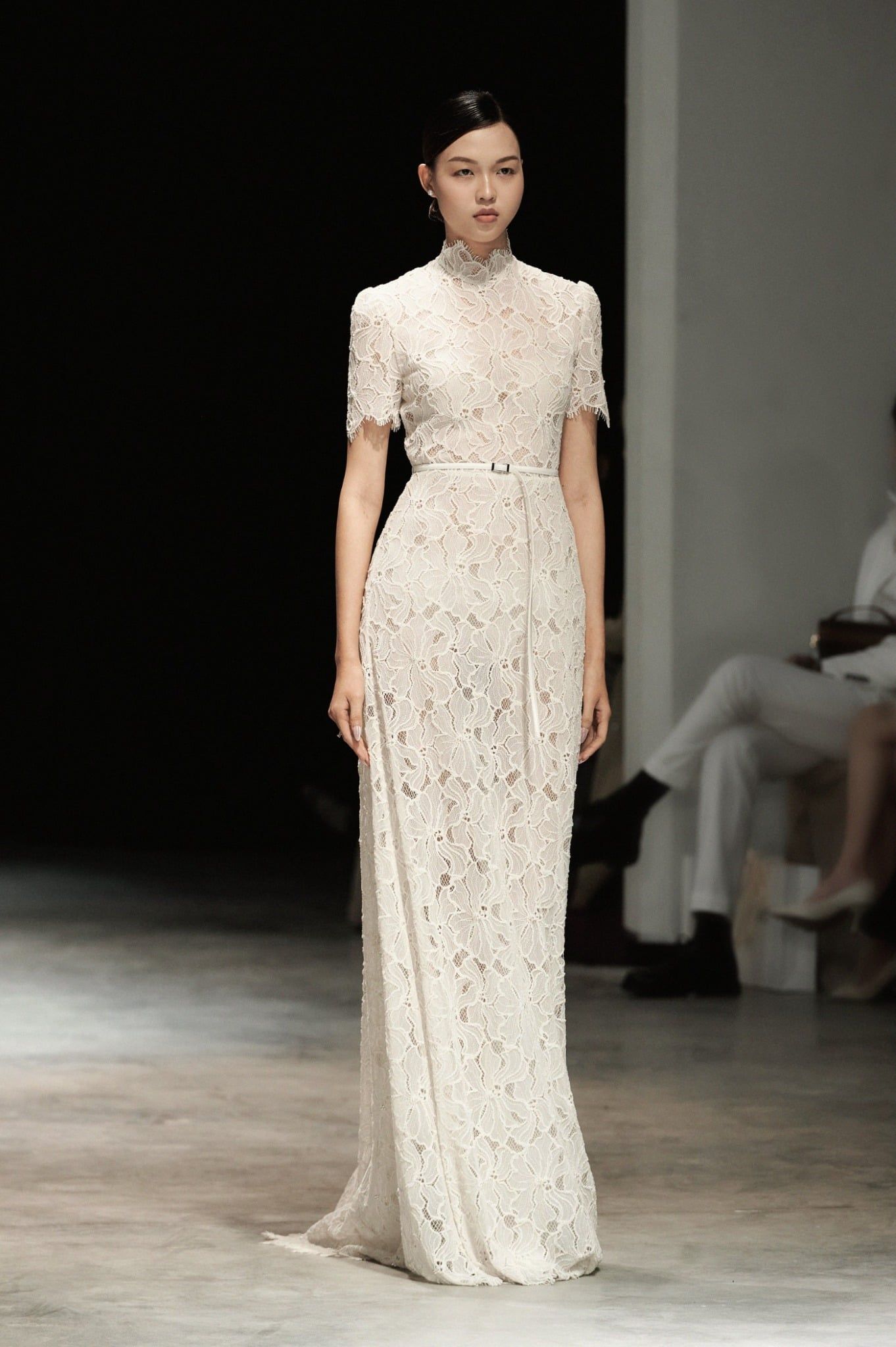 LACE BLOOM GOWN DRESS