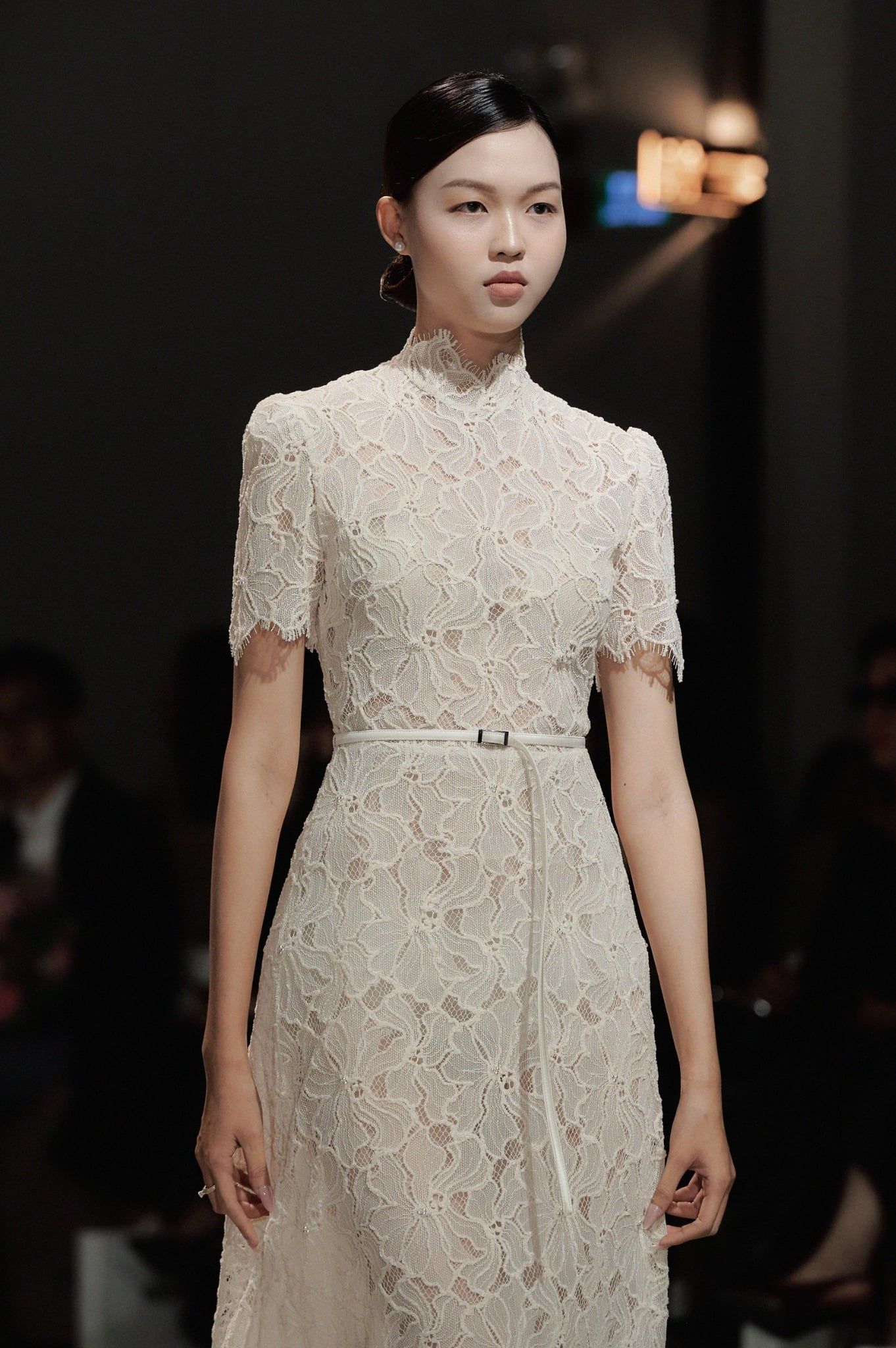 LACE BLOOM GOWN DRESS