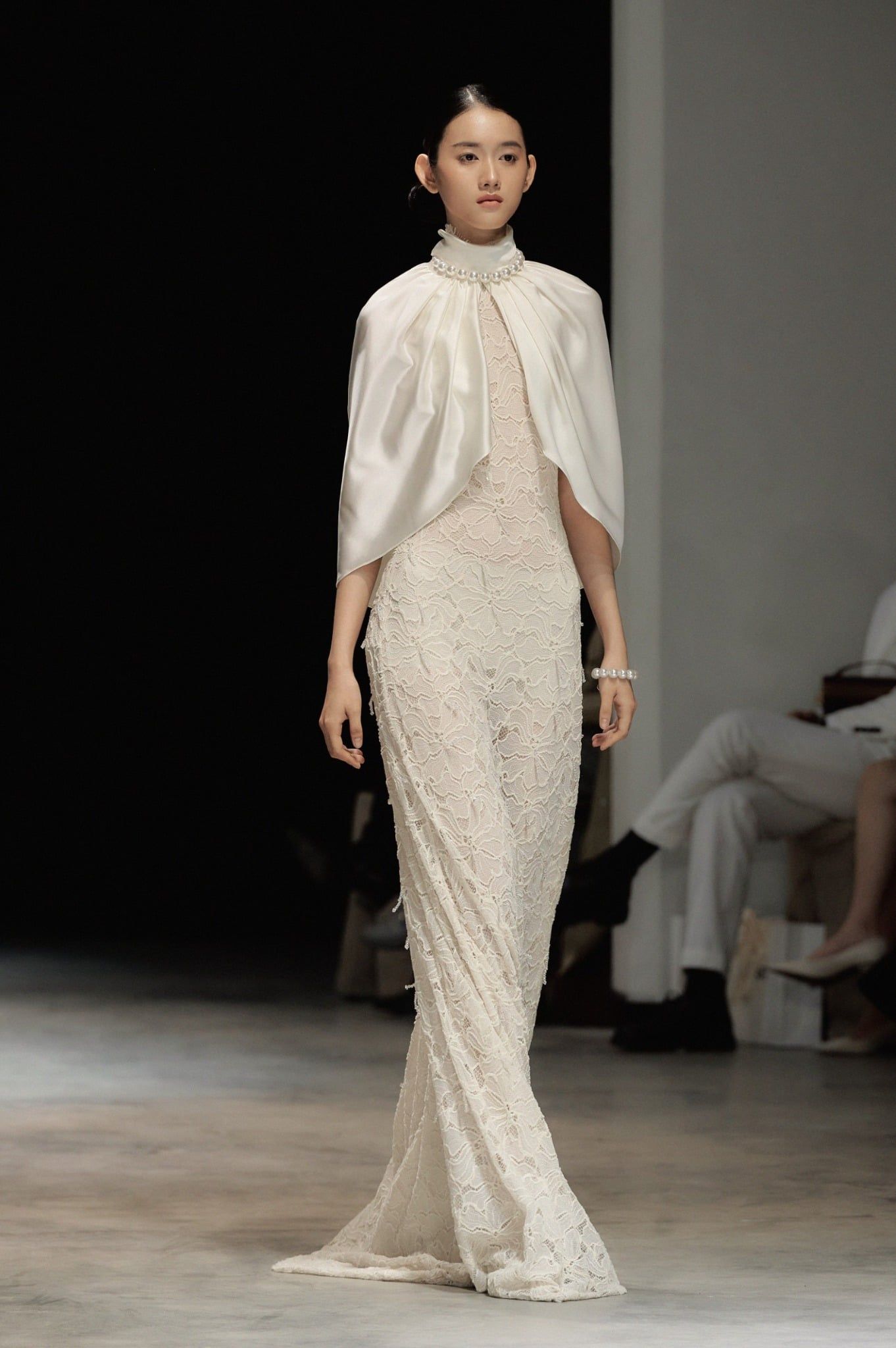 CALLISTA COCOON CAPE