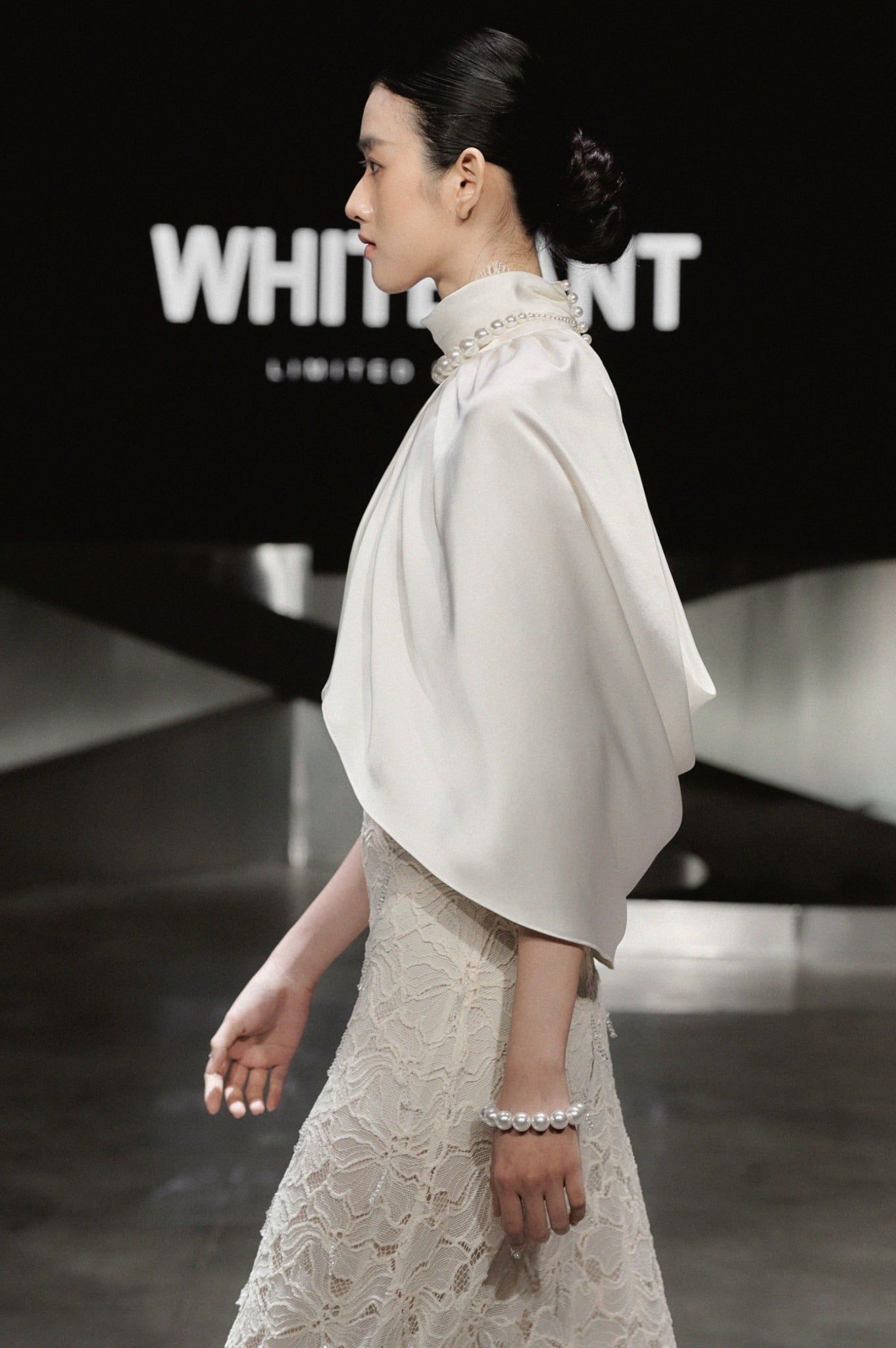 CALLISTA COCOON CAPE