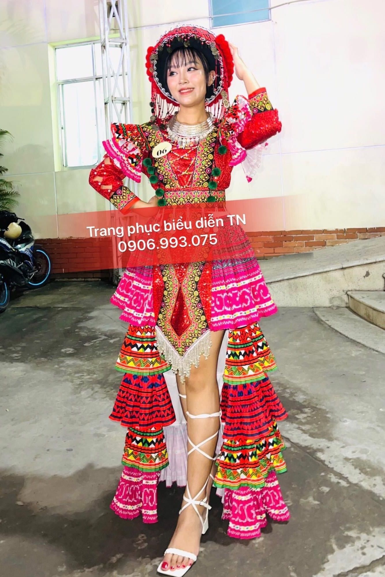 DT03 - Trang Phục H'Mong Nữ