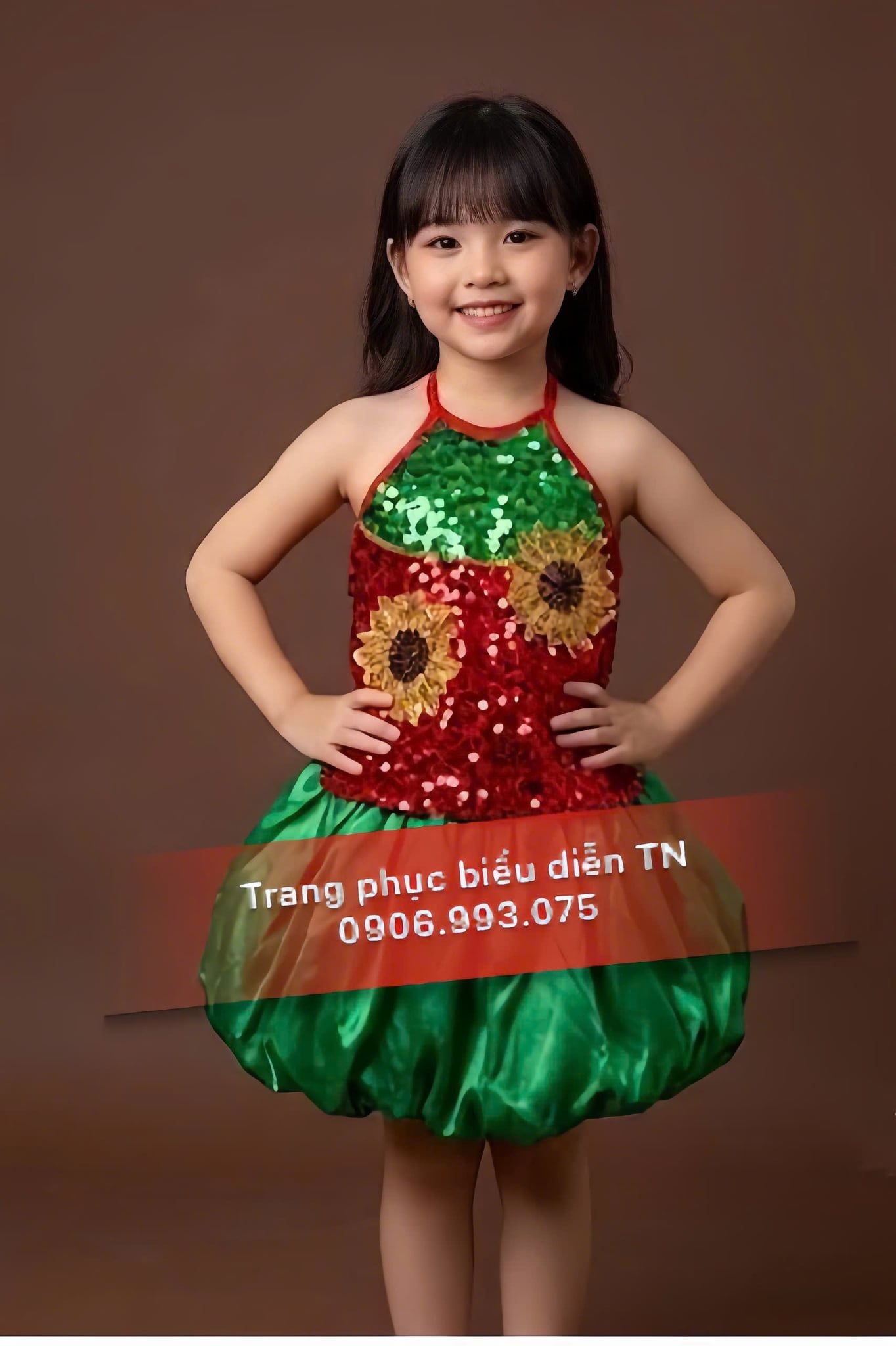 TE49a -  Đồng Dao Yếm Kim Sa Quần Bom Đỏ/Xanh Lá Cho Bé Gái