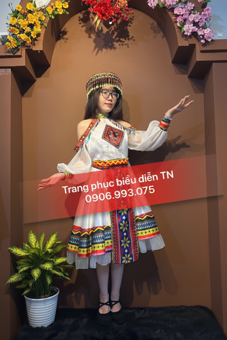  DT18 - Trang Phục H'Mong Trắng 