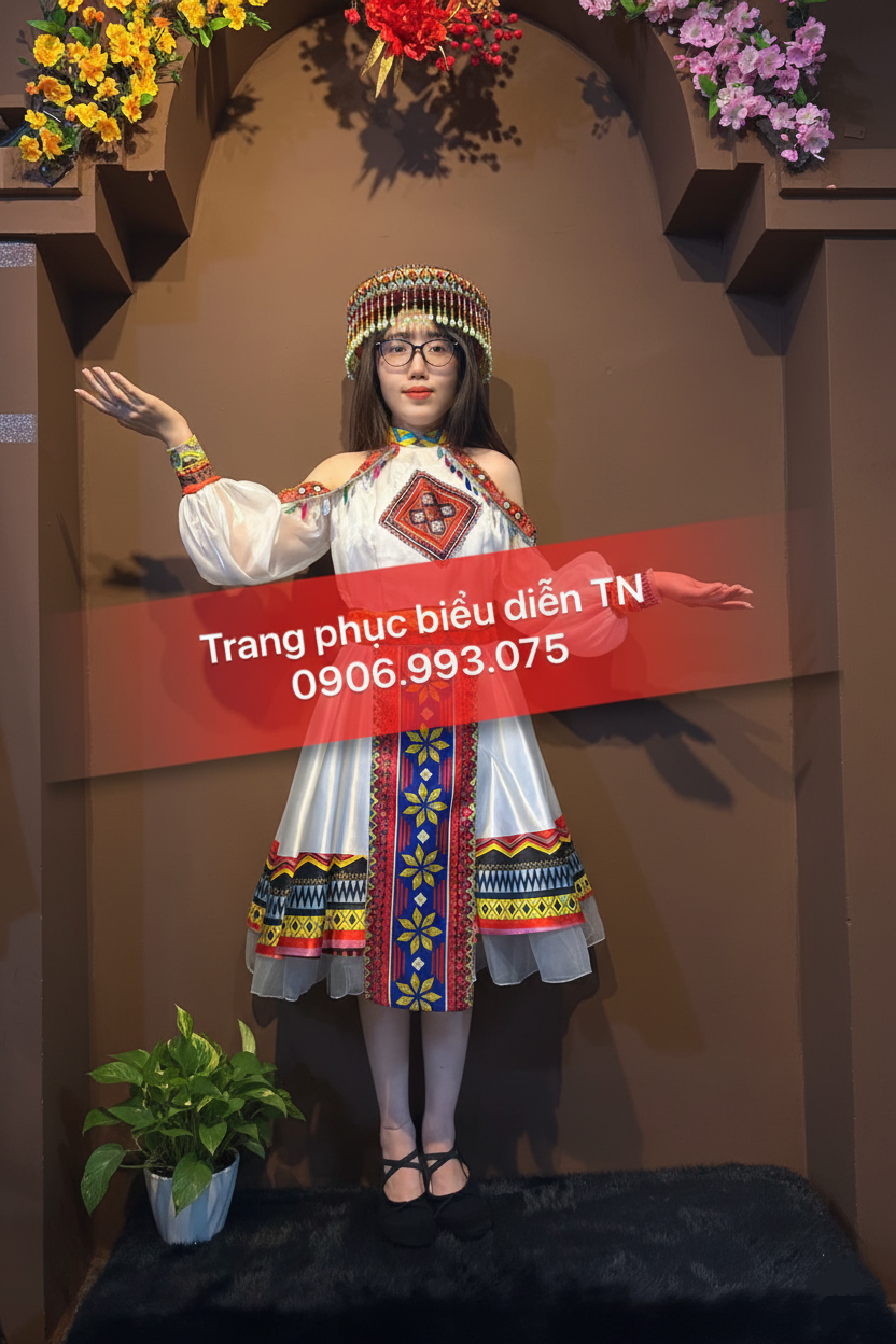 DT18 - Trang Phục H'Mong Trắng