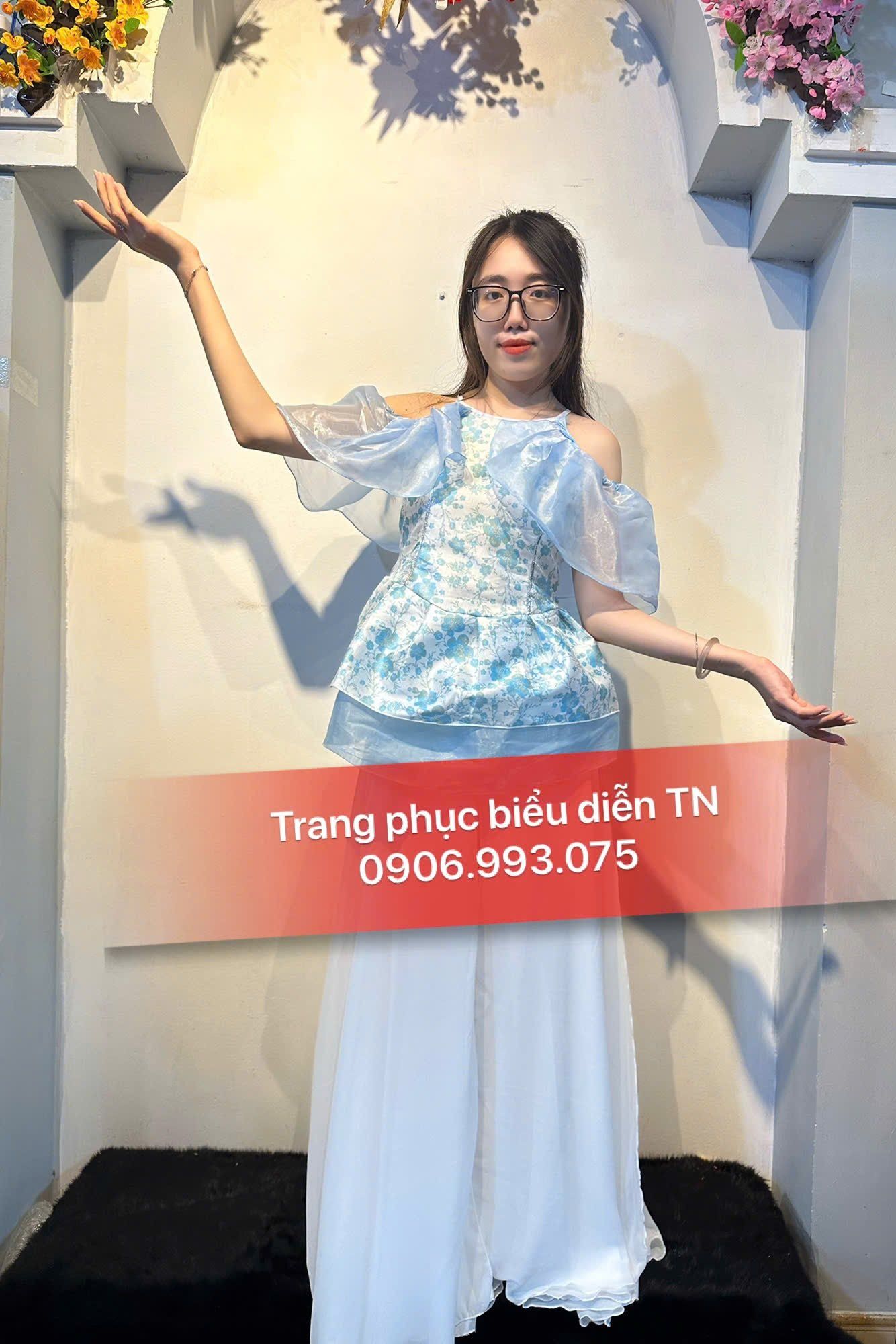VM16 - Trang phục Yếm Múa Xanh Nhạt
