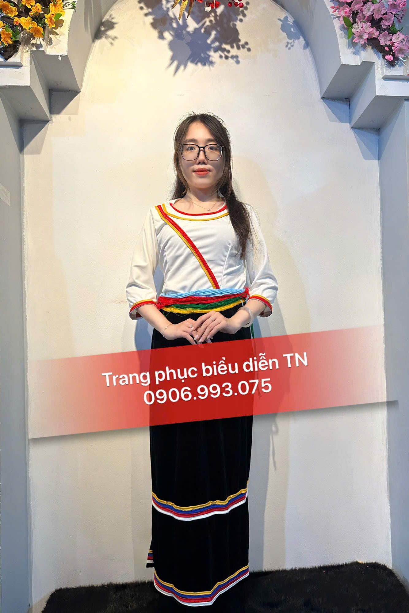 DT52 - Trang Phục Dân Tộc Cor