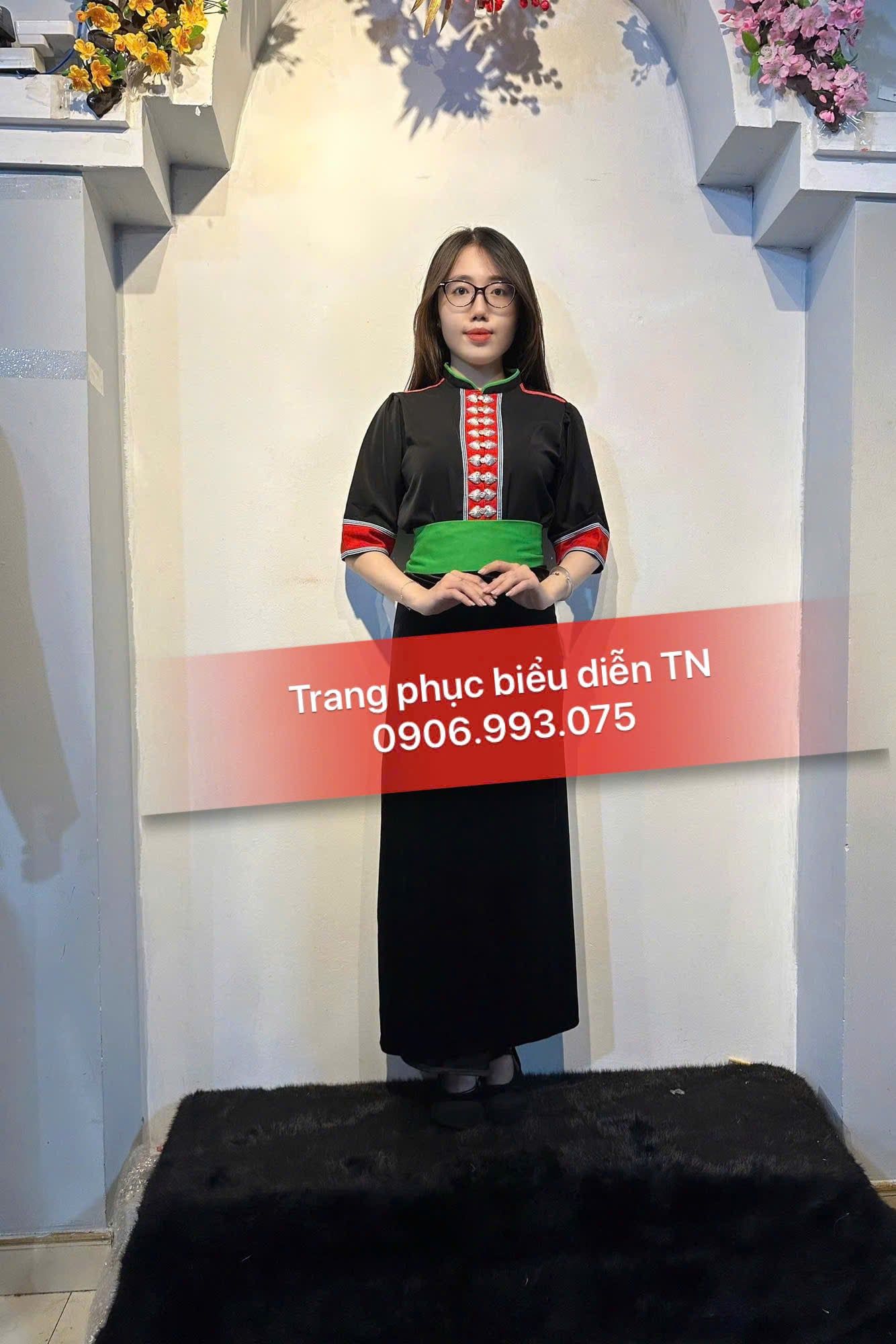 DT36 - Trang phục Dân Tộc La Ha