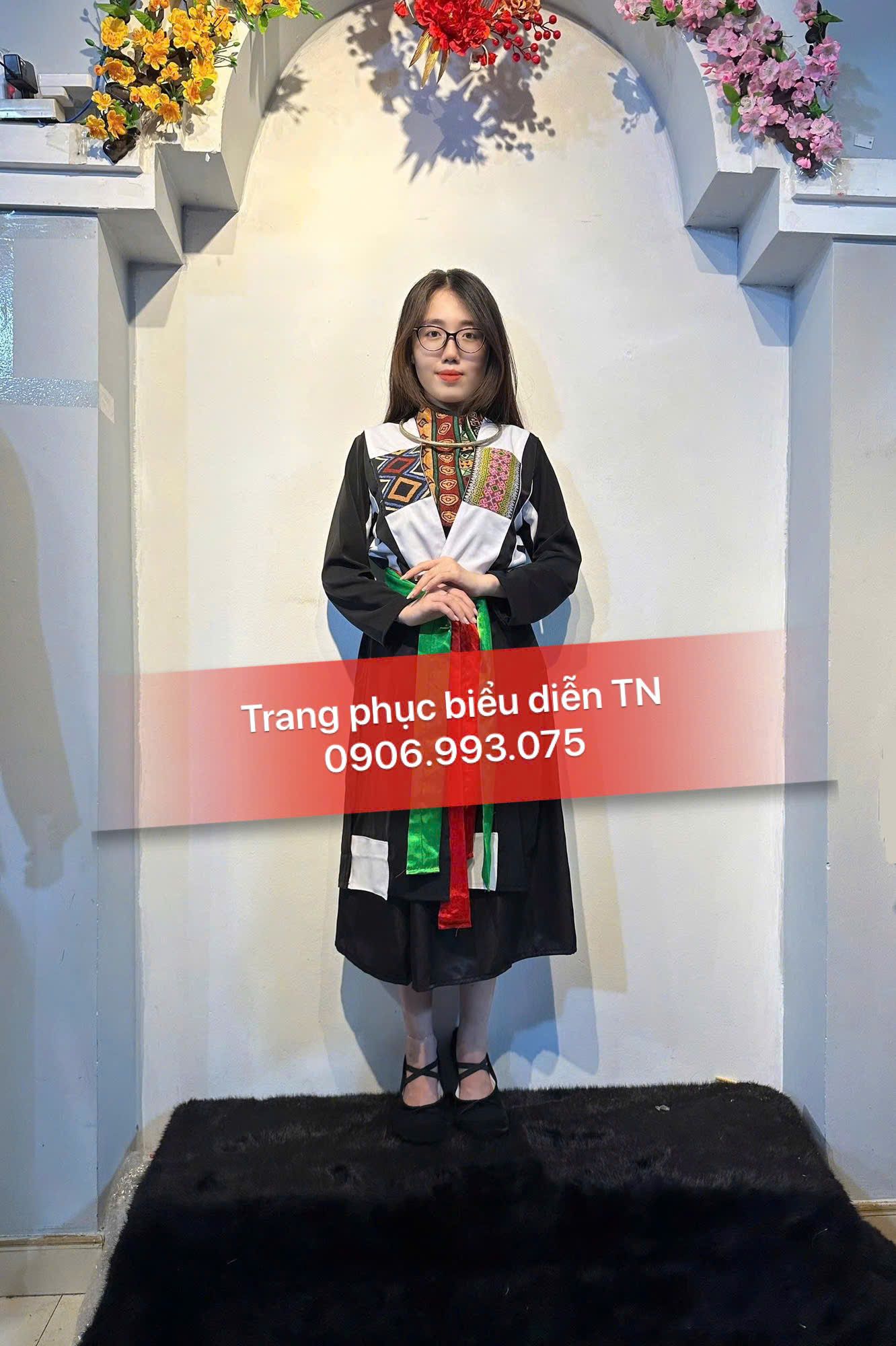 DT56 - Trang Phục Dân Tộc Sán Chay Nữ