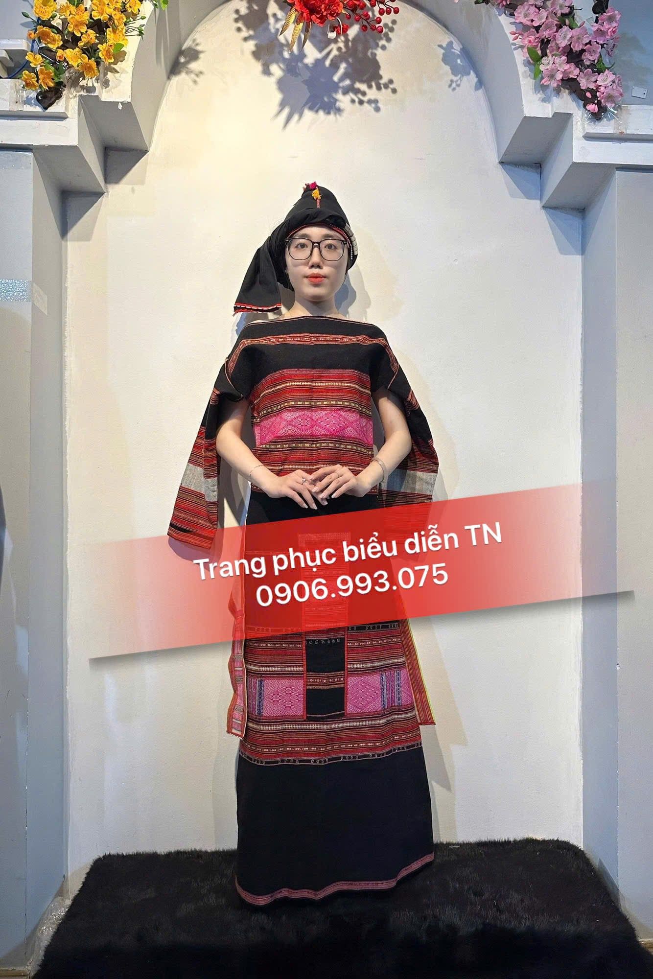 DT89 - Trang phục Dân Tộc Ba Na