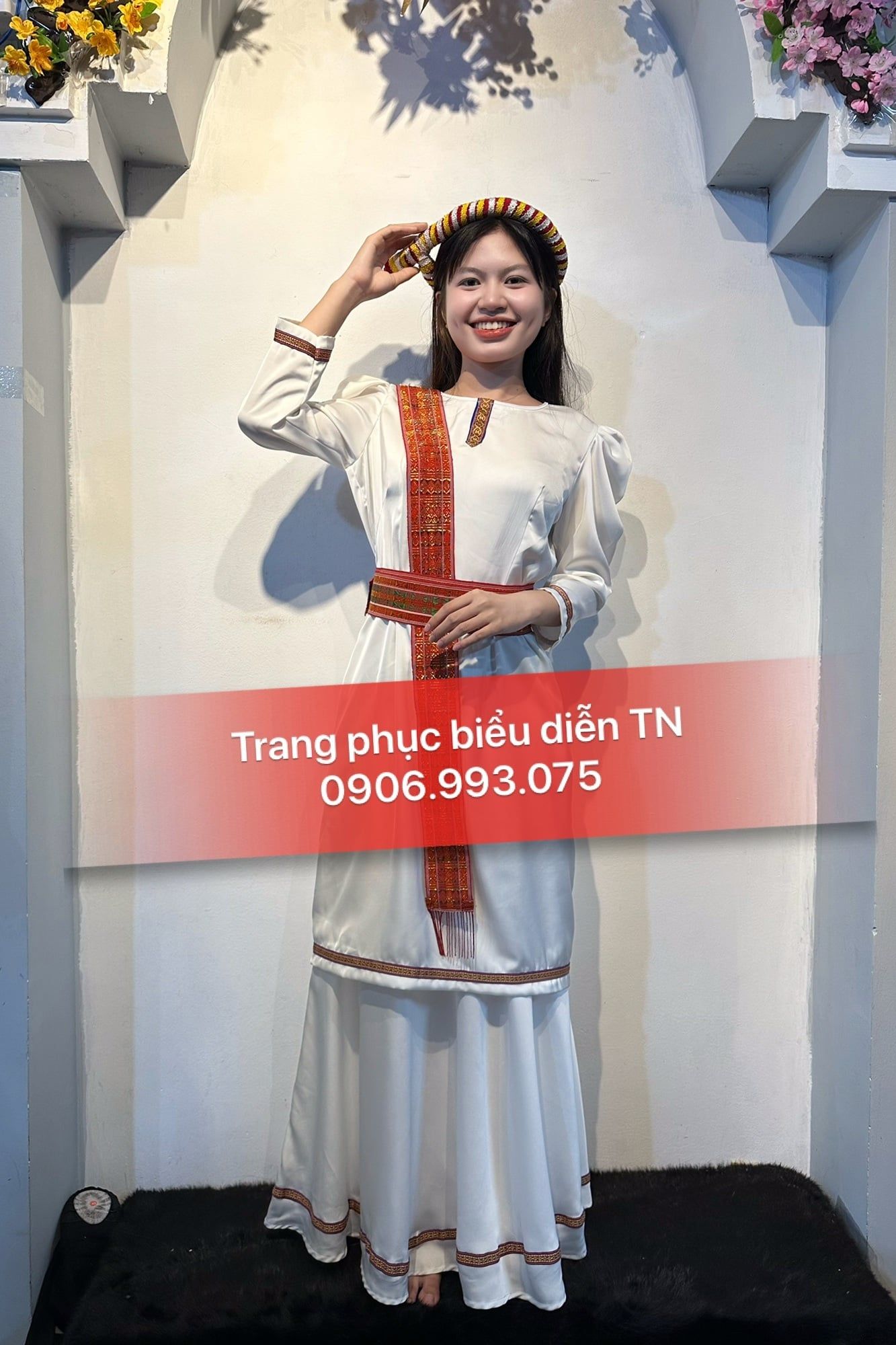 DT66 - Trang Phục Dân Tộc Chăm Nữ (Trắng)