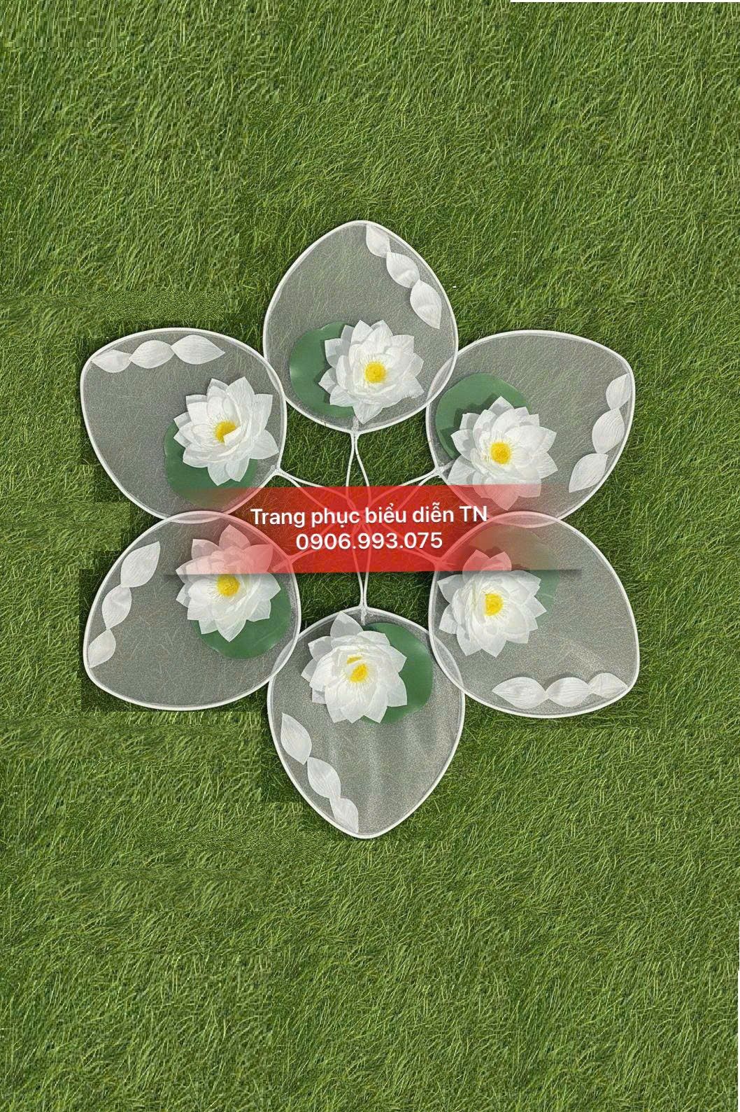 DC03 - Quạt trong suốt đính hoa sen