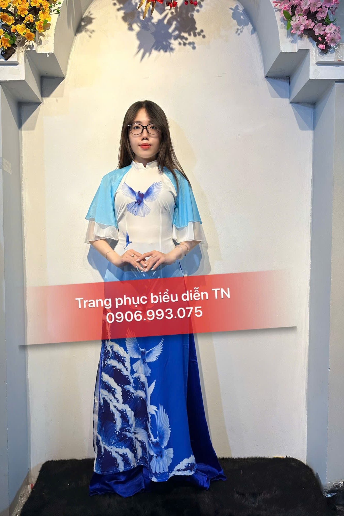 AD04 - Trang phục Áo Dài Trắng Loang Sóng Xanh