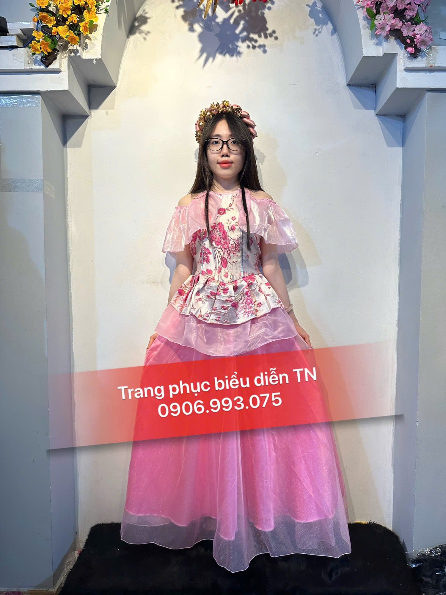 VM19 - Trang Phục Yếm Múa Gấm Hồng