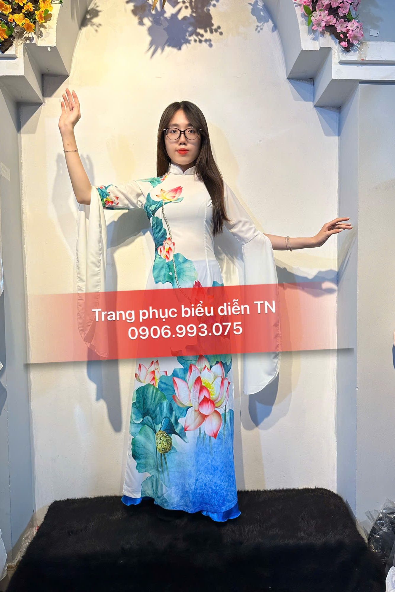 AD21 - Trang Phục Áo Dài Trắng Sen Xanh Tay Xẻ Trắng