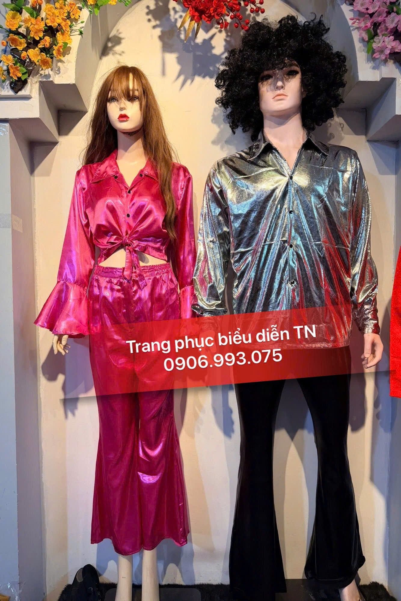 Trang Phục Disco Nam Áo Bạc Quần Đen