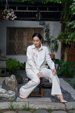  Bộ cổ sơ mi tay dài quần dài thêu tay 