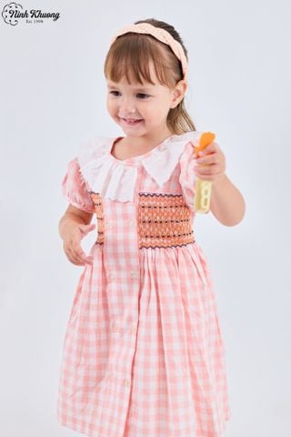  Đầm smock 2 bên cổ ren 