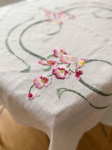  Nap vuông 100cm Thêu màu 