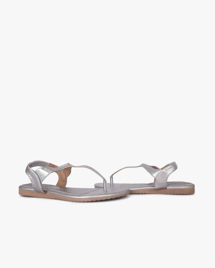Sandal Xẹp Hạnh Dung Xỏ Ngón T HD02246AB