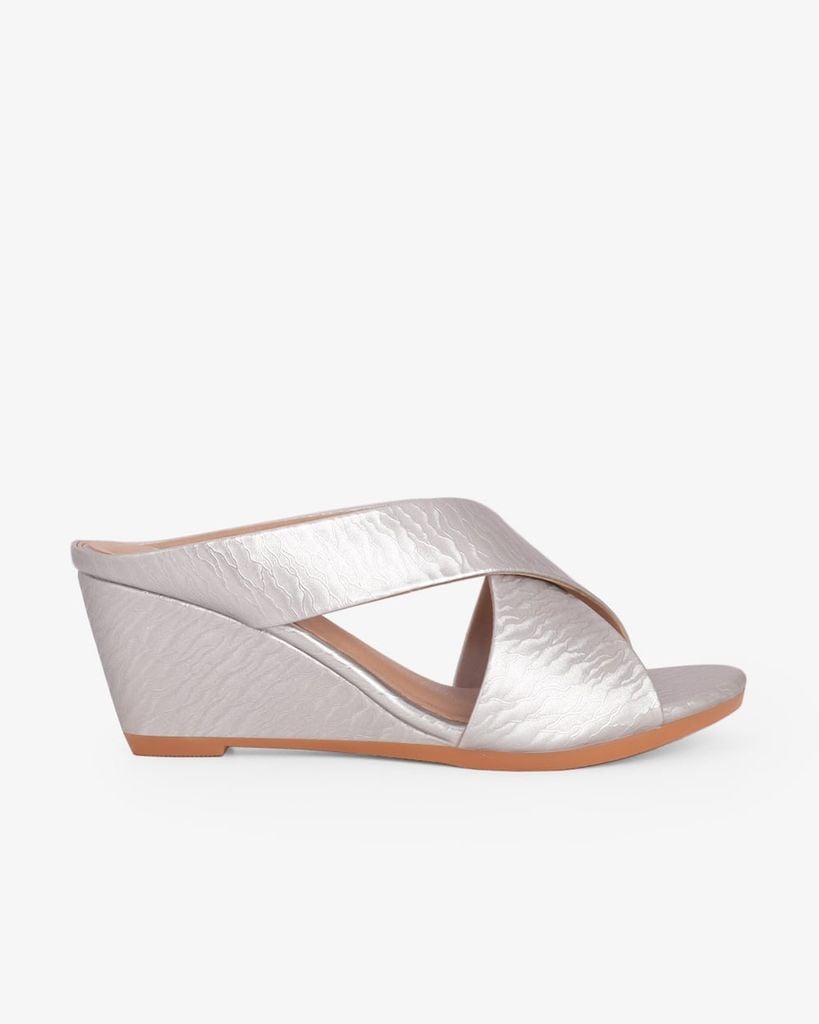 Dép Đế Xuồng Hạnh Dung Quai Chéo 6F HD02253AB