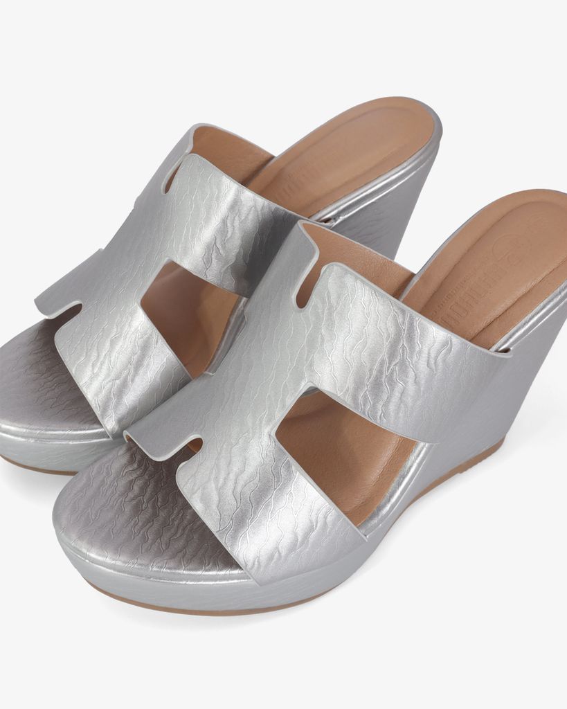 Dép Đế Xuồng Hạnh Dung Quai H 12F HD02255AB