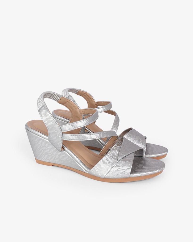 Sandal Đế Xuồng Hạnh Dung Quai Đắp Mảnh Chéo 6F HD02259AB