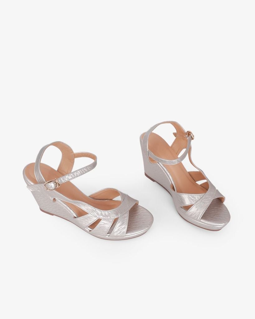 Sandal Đế Xuồng Hạnh Dung Nhiều Dây Nối Bên 9f HD02260AB