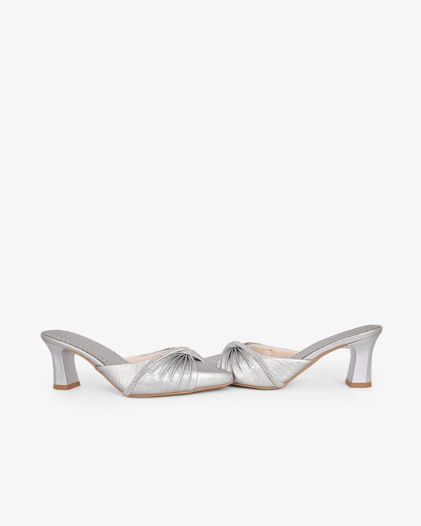 Dép Bít Mũi Hạnh Dung Quai Nơ Xoàn HD041100AD